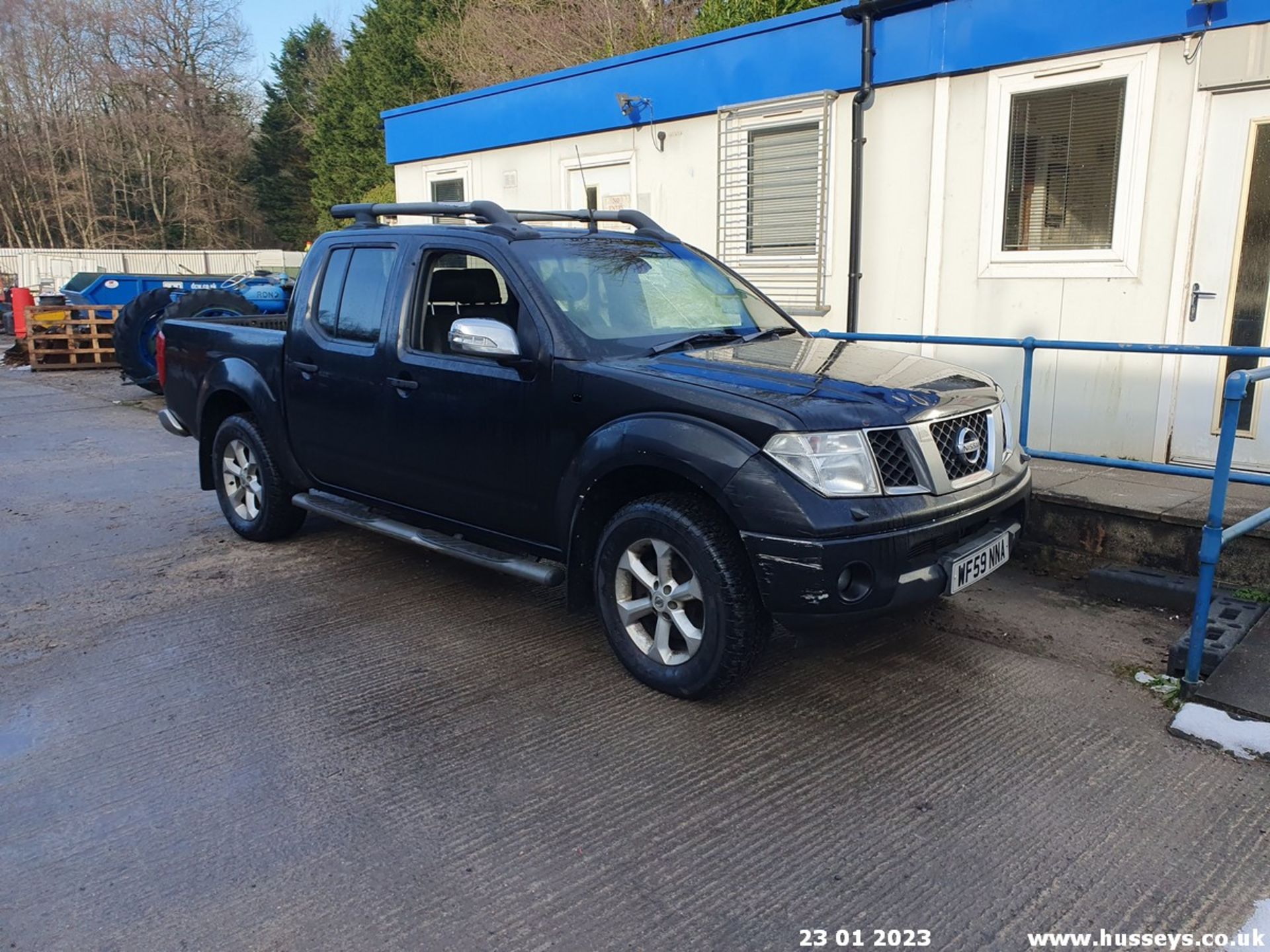 09/59 NISSAN NAVARA TEKNA D/C DCI - 2488cc 4dr Pickup (Black, 88k) - Image 57 of 58