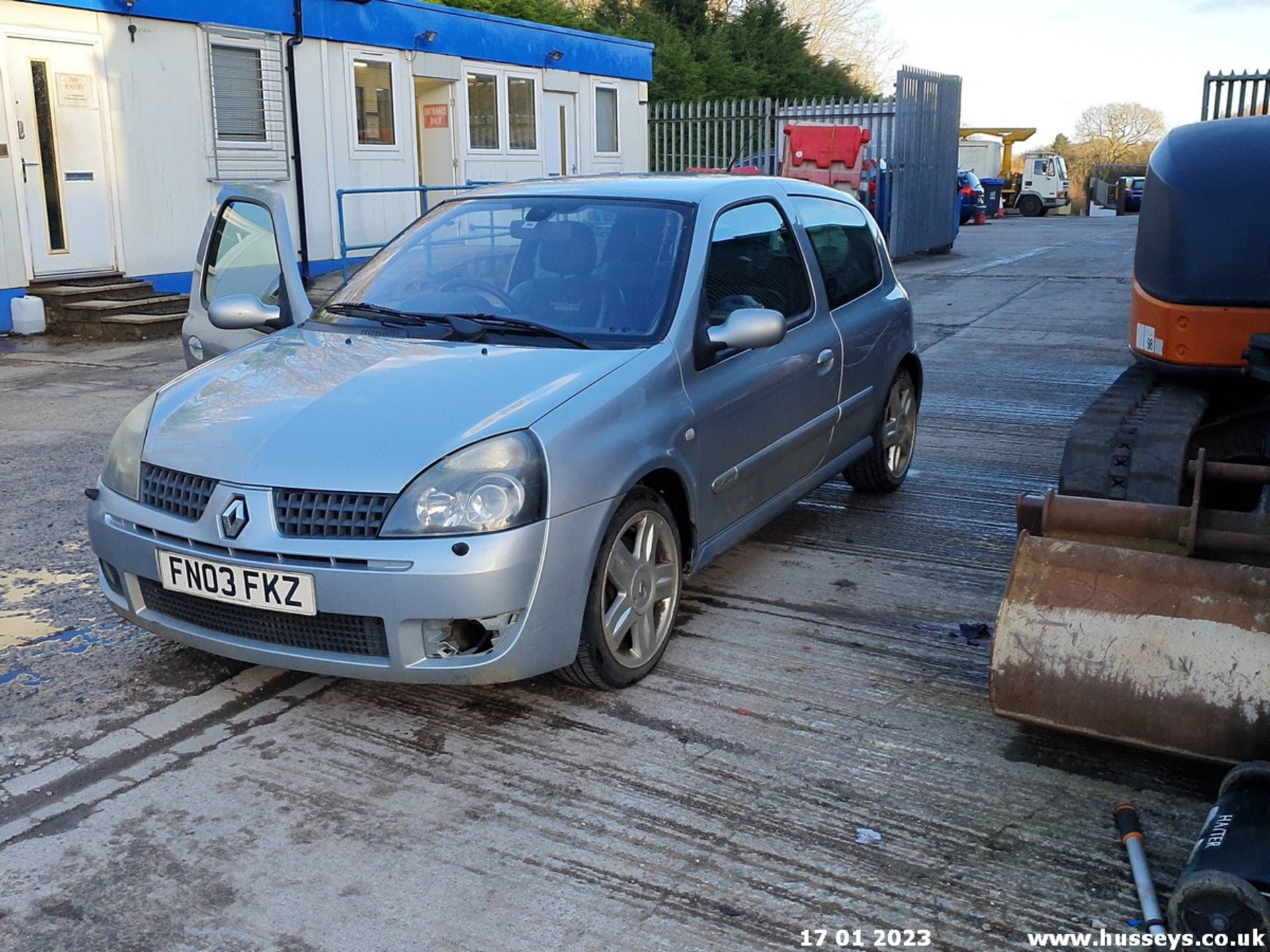 03/03 RENAULT CLIO SPORT - 1998cc 3dr Hatchback (Silver, 148k) - Image 25 of 25