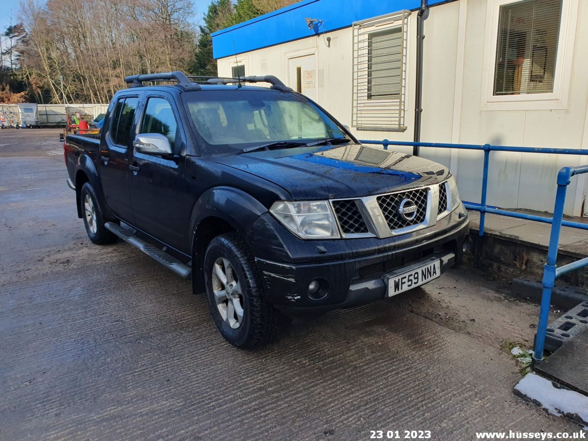 09/59 NISSAN NAVARA TEKNA D/C DCI - 2488cc 4dr Pickup (Black, 88k) - Image 29 of 58