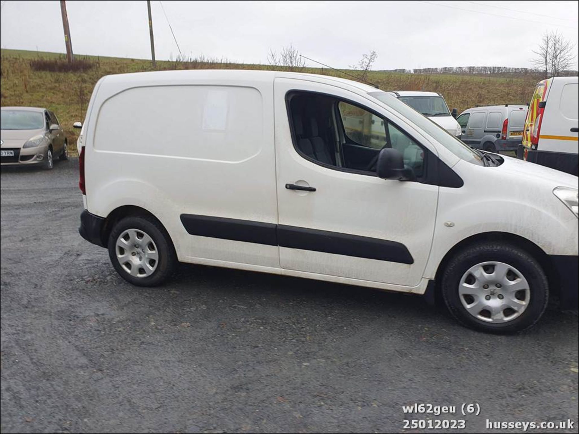 13/62 PEUGEOT PARTNER 625 SE L1 HDI - 1560cc 5dr Van (White, 98k) - Image 7 of 41