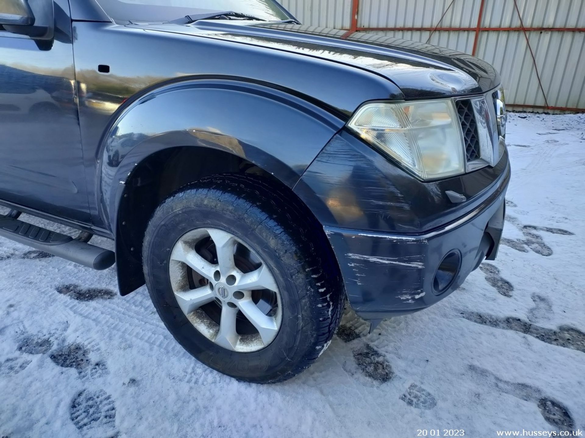 09/59 NISSAN NAVARA TEKNA D/C DCI - 2488cc 4dr Pickup (Black, 88k) - Image 18 of 58