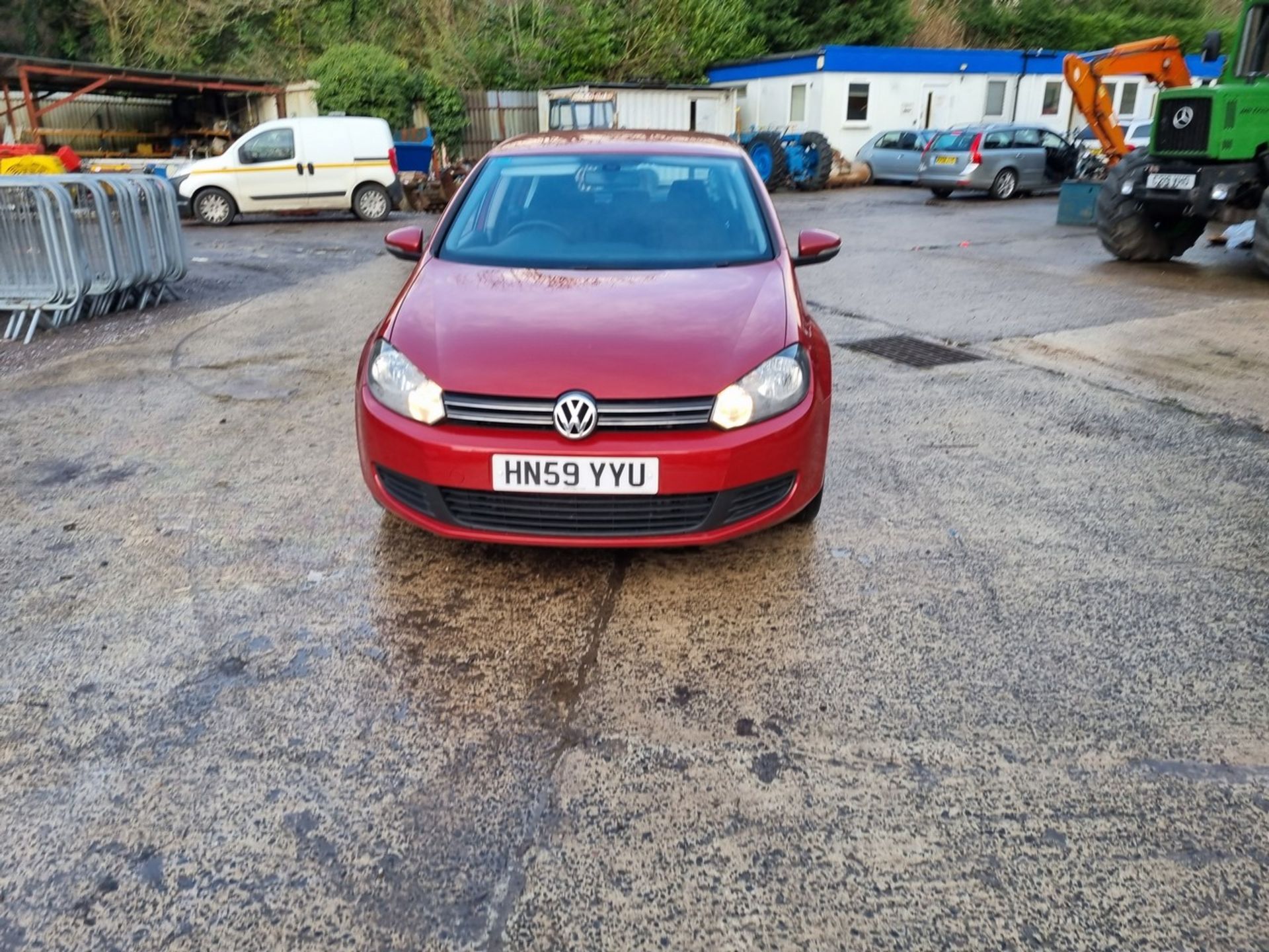 09/59 VOLKSWAGEN GOLF SE TDI S-A - 1598cc 5dr Hatchback (Red, 99k) - Image 7 of 45