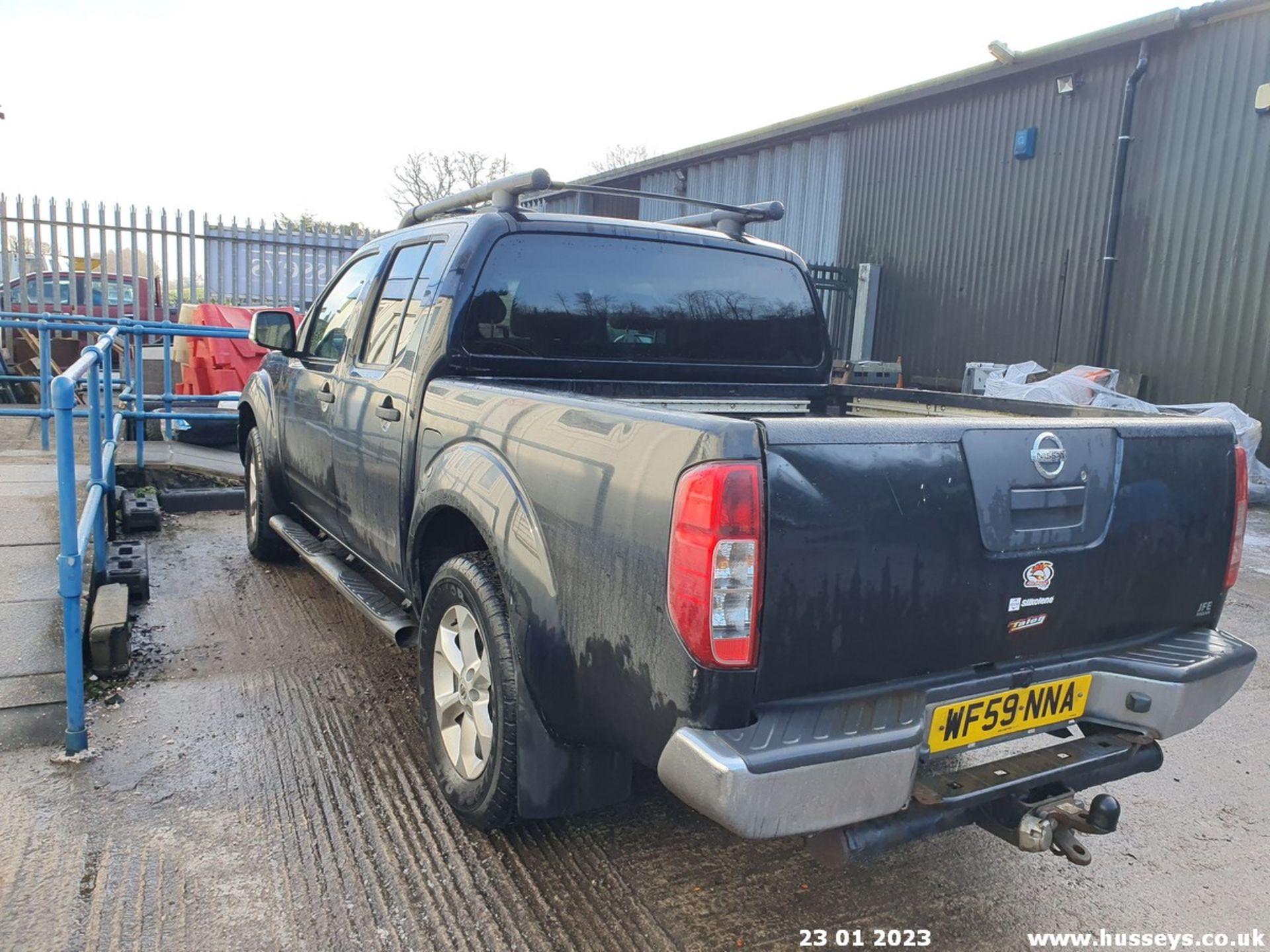 09/59 NISSAN NAVARA TEKNA D/C DCI - 2488cc 4dr Pickup (Black, 88k) - Image 42 of 58