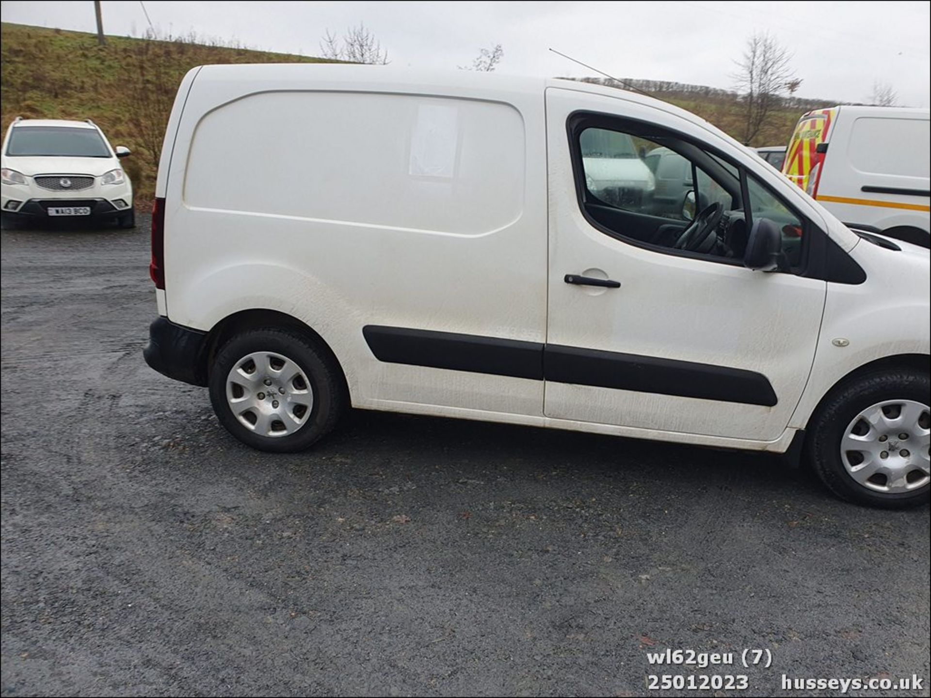 13/62 PEUGEOT PARTNER 625 SE L1 HDI - 1560cc 5dr Van (White, 98k) - Image 8 of 41