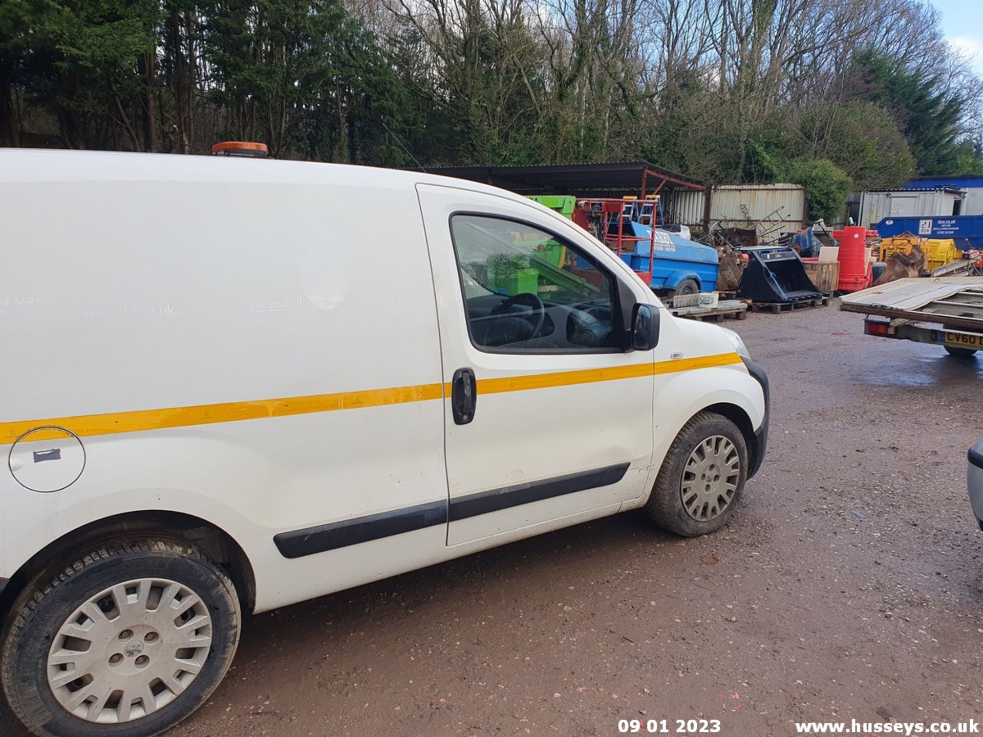 13/13 PEUGEOT BIPPER SE HDI - 1248cc 5dr Van (White, 137k) - Image 16 of 37