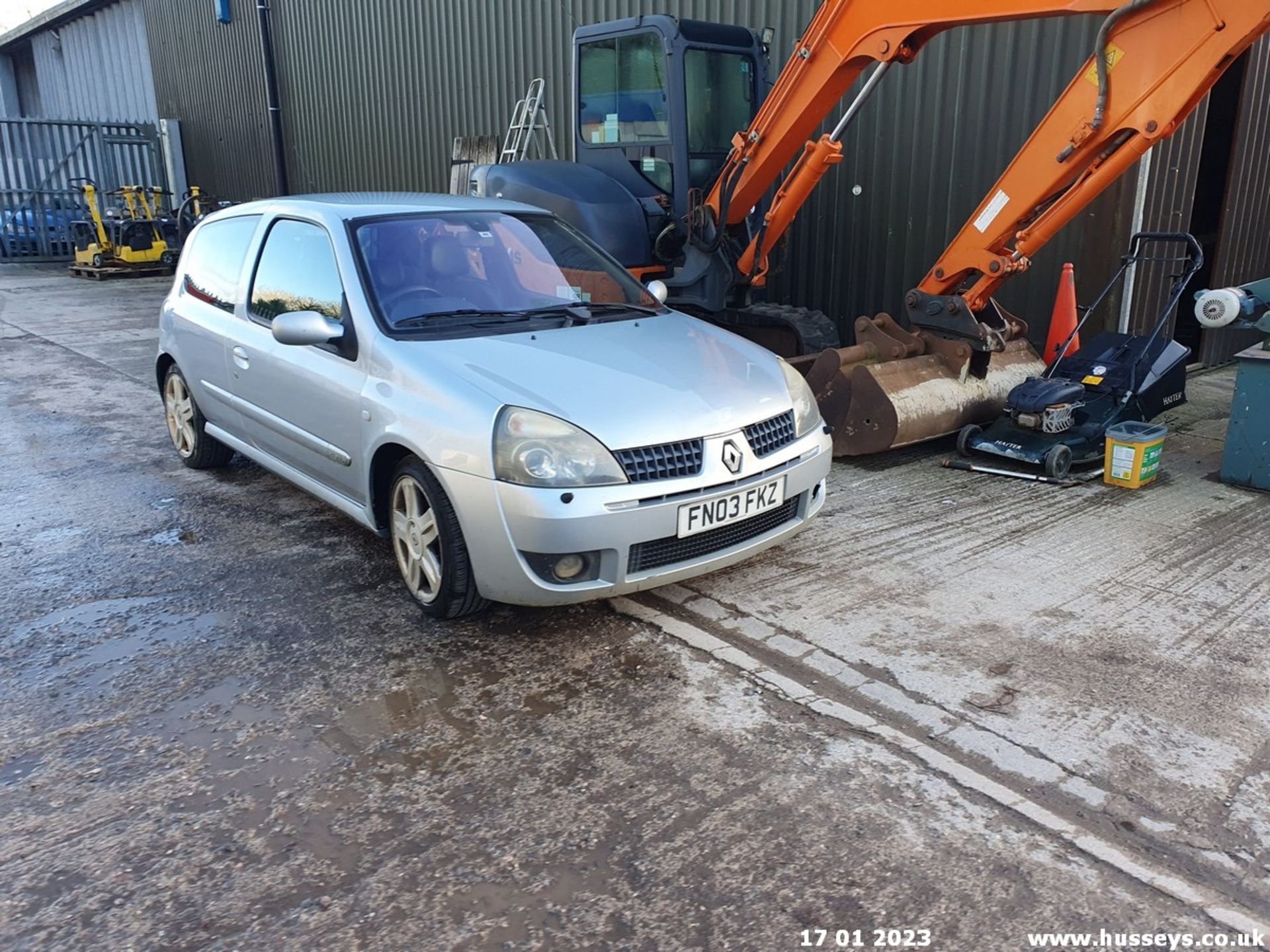 03/03 RENAULT CLIO SPORT - 1998cc 3dr Hatchback (Silver, 148k) - Image 3 of 25