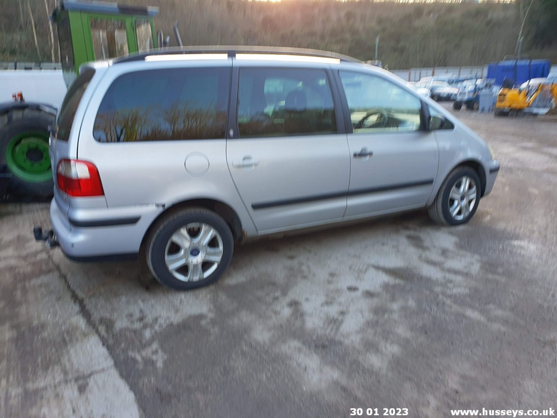 03/53 FORD GALAXY GHIA TDI - 1896cc 5dr MPV (Silver) - Image 21 of 33