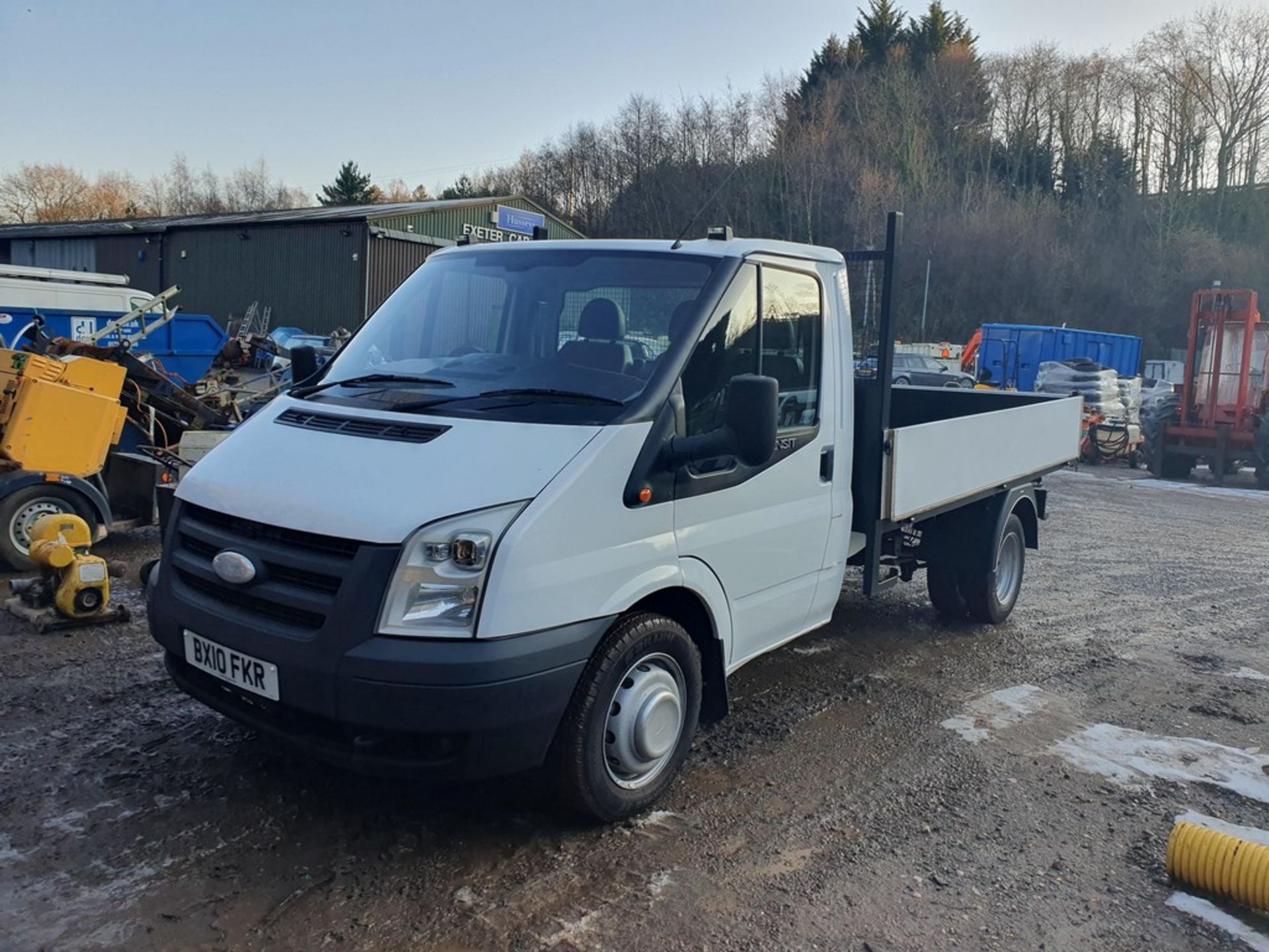 10/10 FORD TRANSIT 100 T350M RWD - 2402cc 2dr Tipper (White, 118k) - Image 3 of 27