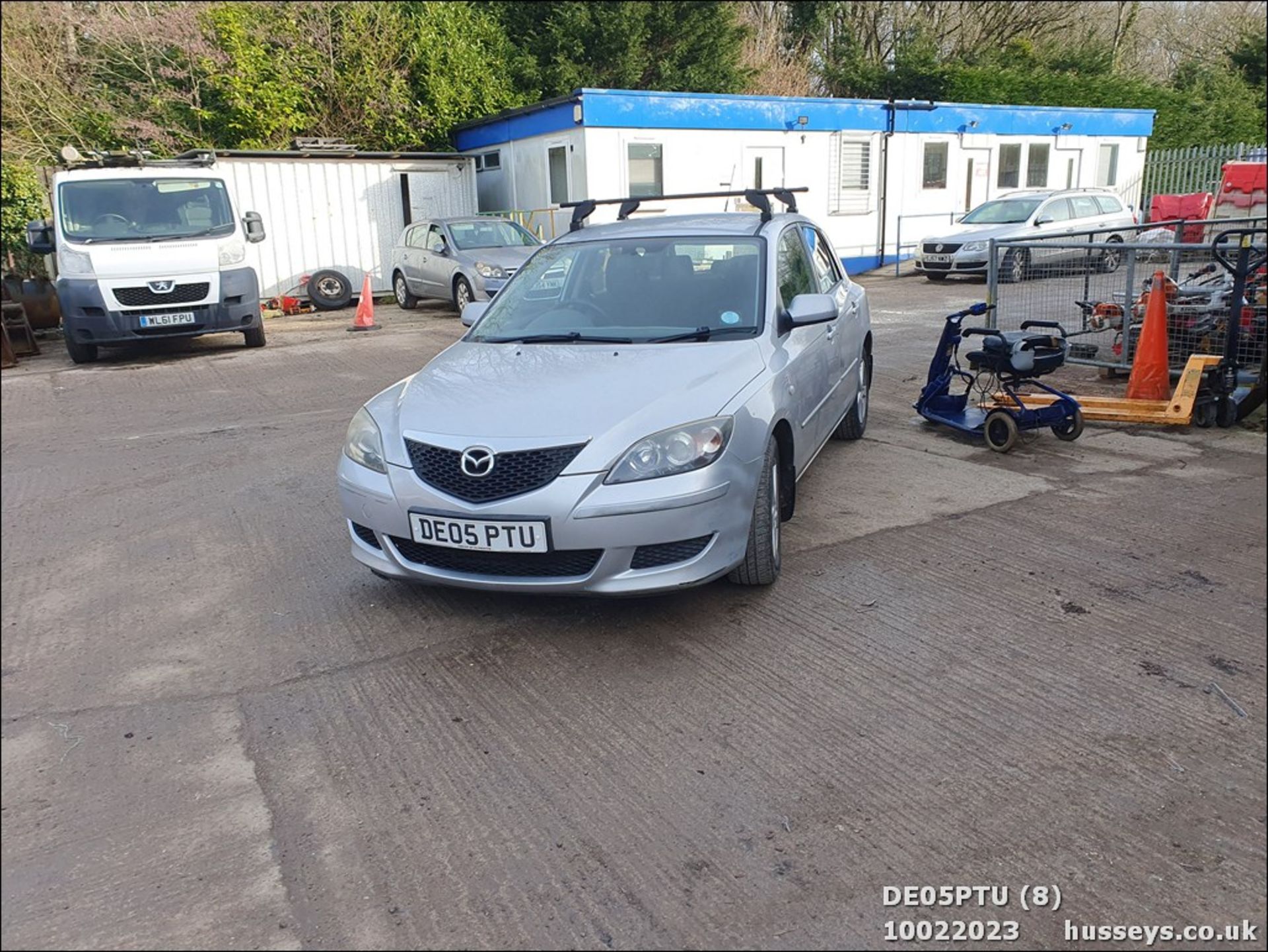 05/05 MAZDA 3 TS - 1598cc 5dr Hatchback (Silver, 101k) - Image 8 of 39