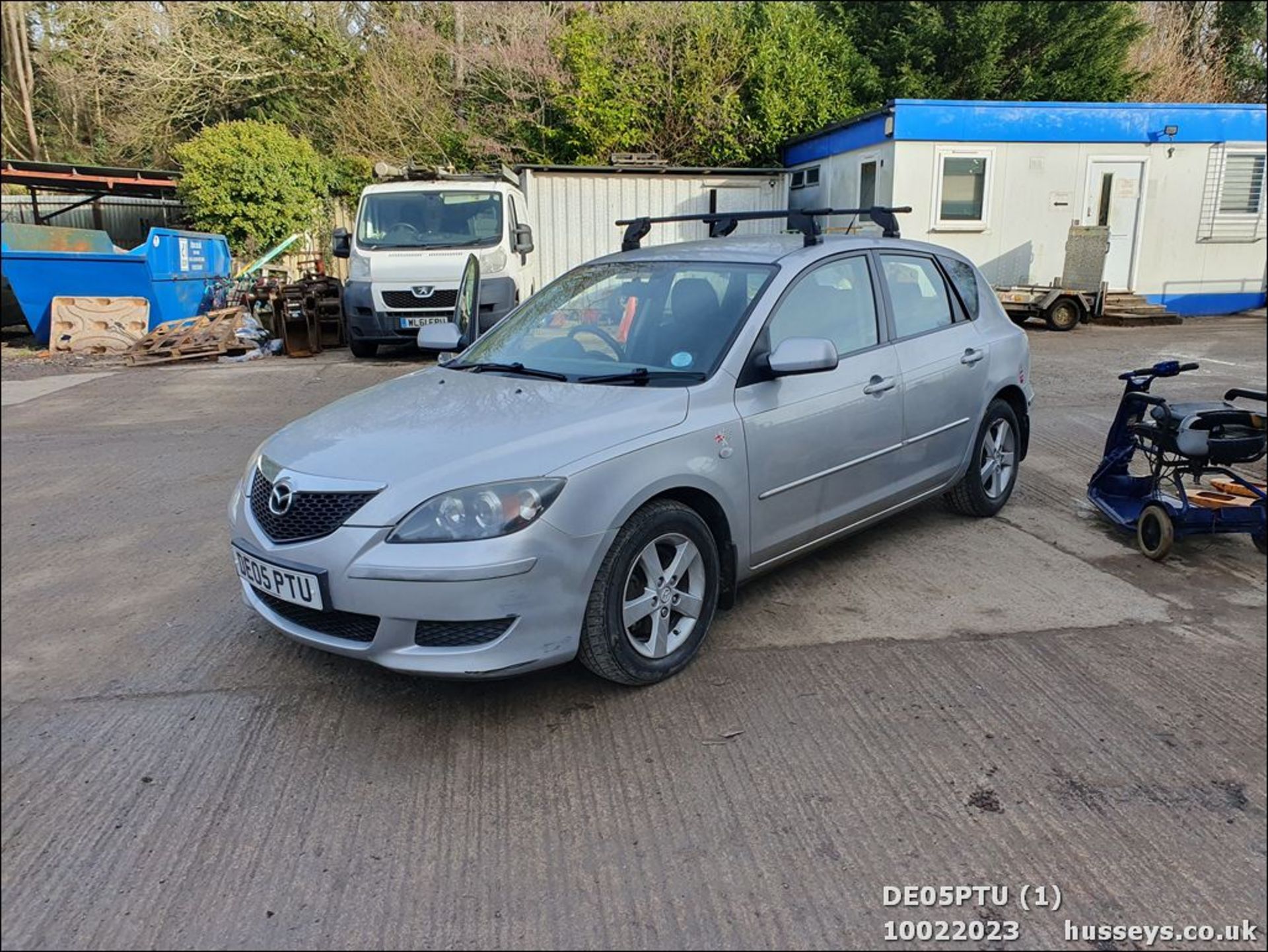 05/05 MAZDA 3 TS - 1598cc 5dr Hatchback (Silver, 101k) - Image 2 of 39