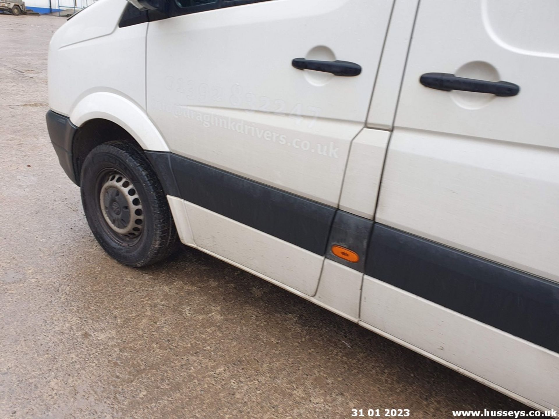 15/65 VOLKSWAGEN CRAFTER CR35 STARTLINE TD - 1968cc 5dr Van (White, 239k) - Image 33 of 55