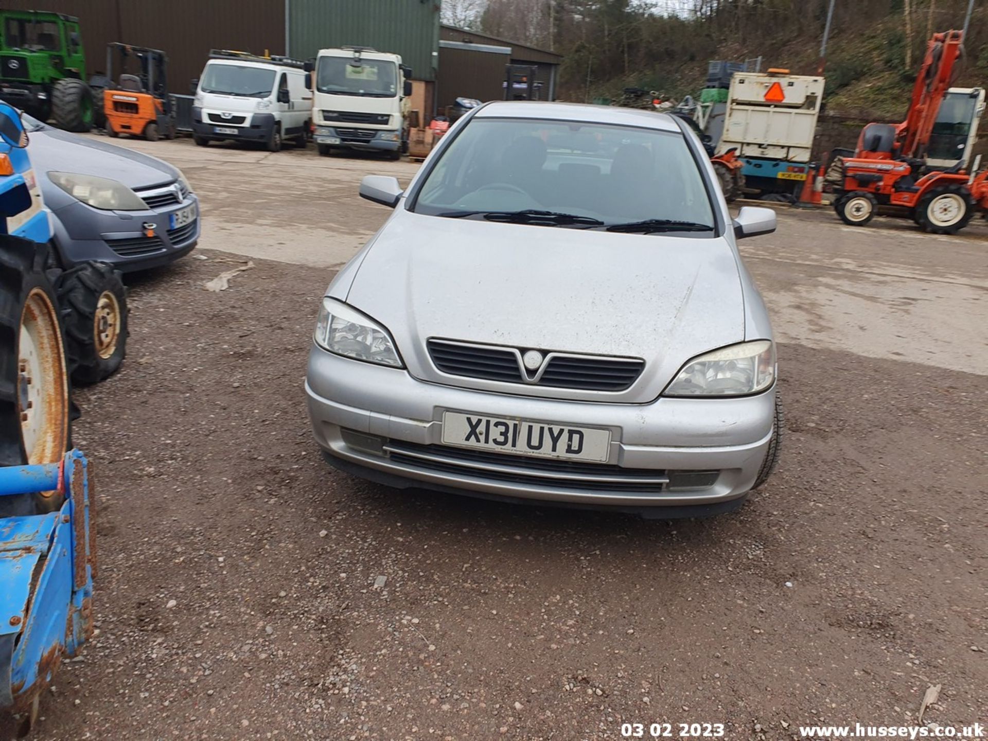 2000 VAUXHALL ASTRA CDX 16V AUTO - 1796cc 5dr Hatchback (Silver, 117k) - Image 17 of 32