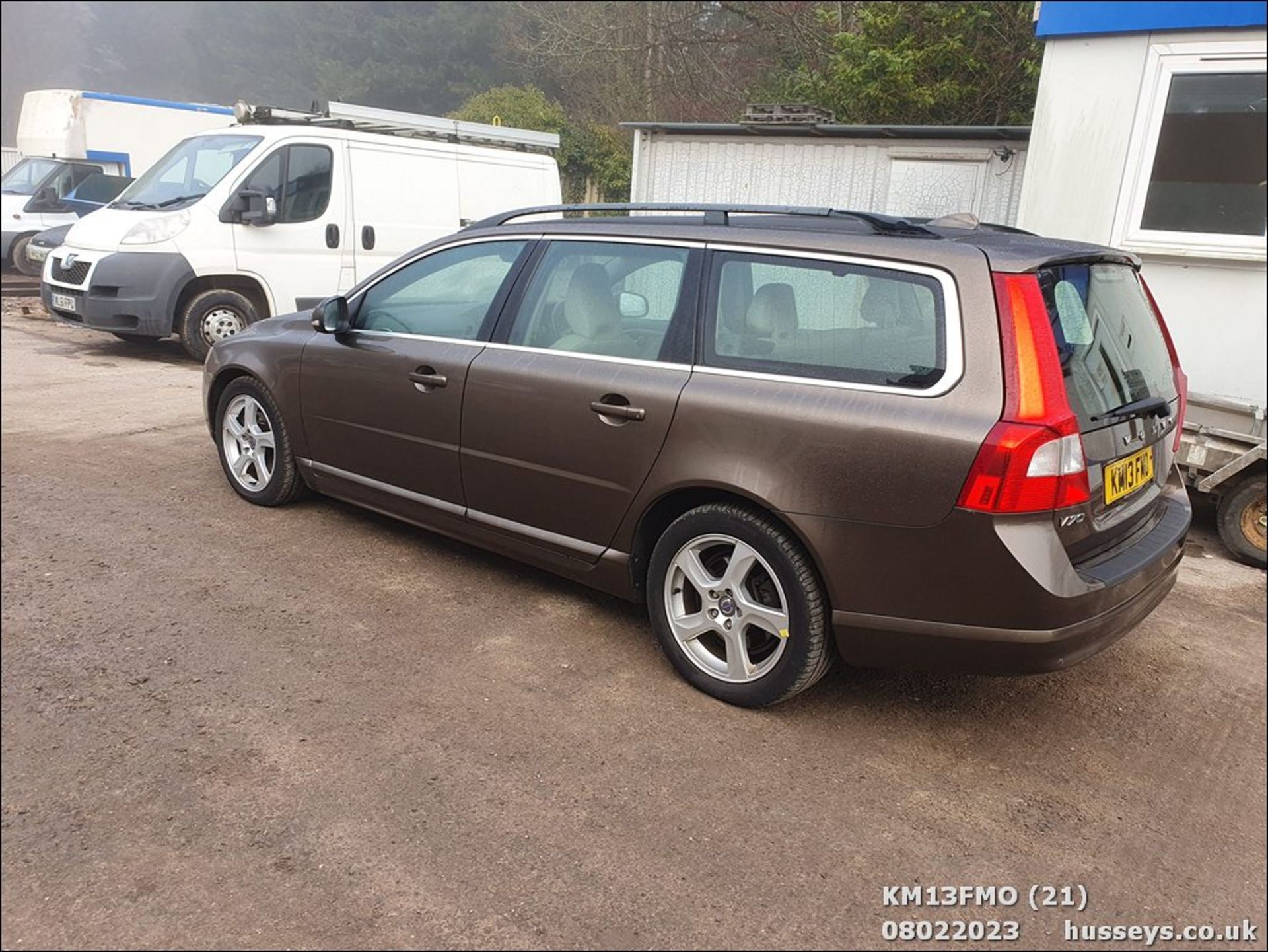 13/13 VOLVO V70 SE D2 AUTO - 1560cc 5dr Estate (Bronze, 177k) - Image 21 of 50