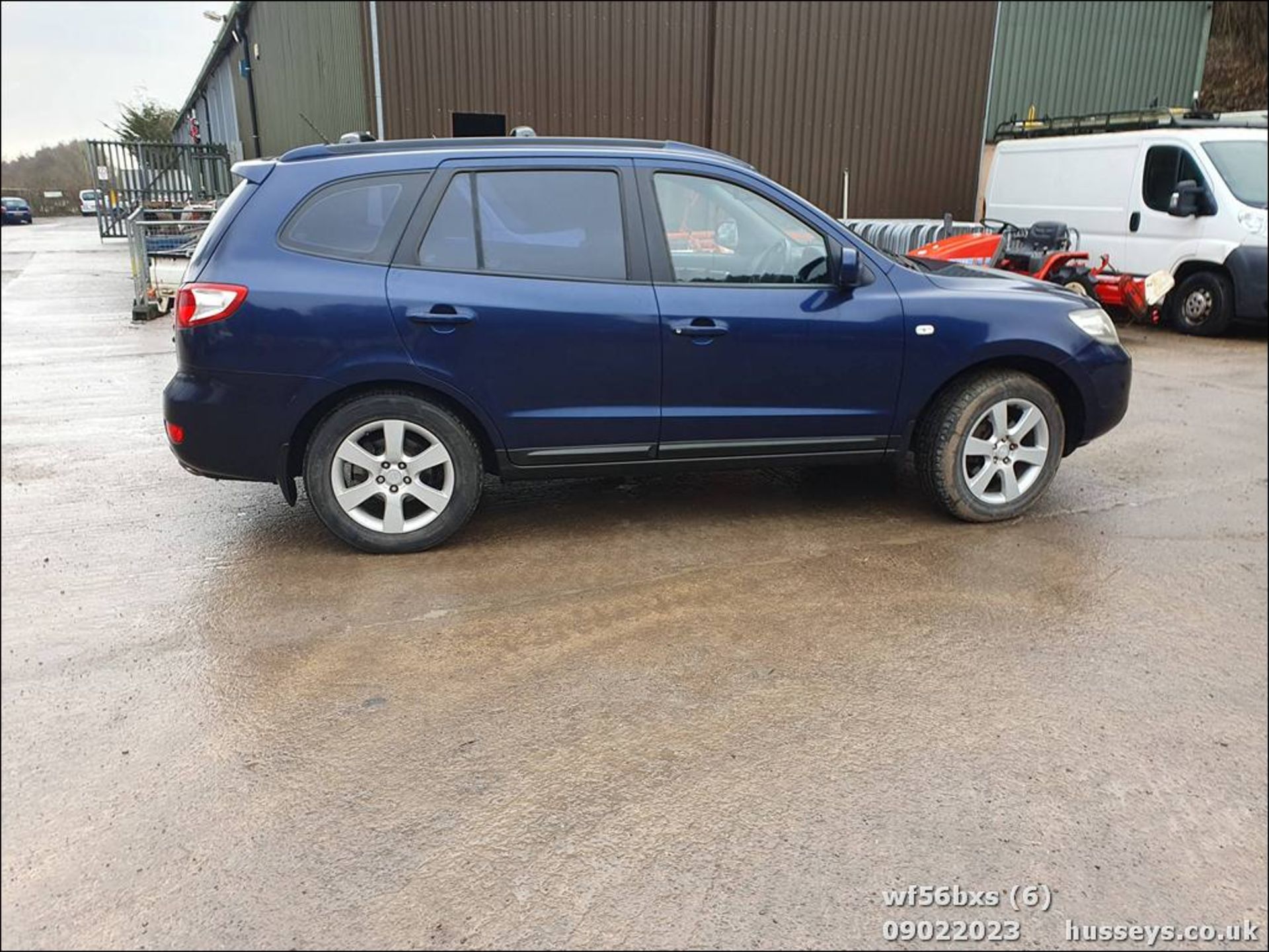 06/56 HYUNDAI SANTA FE CDX+ CRTD A - 2188cc 5dr Estate (Blue, 92k) - Image 7 of 45