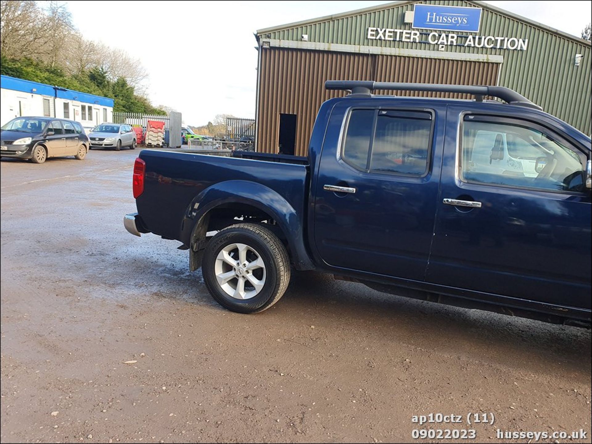 10/10 NISSAN NAVARA TEKNA D/C DCI 188 - 2488cc Pickup (Blue, 124k) - Image 12 of 45