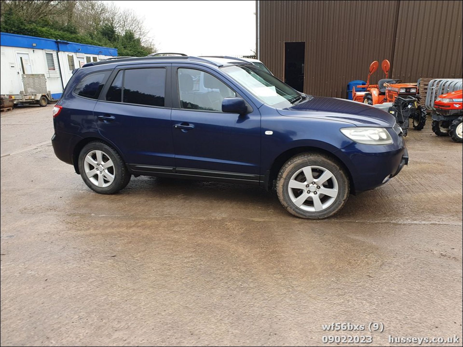 06/56 HYUNDAI SANTA FE CDX+ CRTD A - 2188cc 5dr Estate (Blue, 92k) - Image 10 of 45