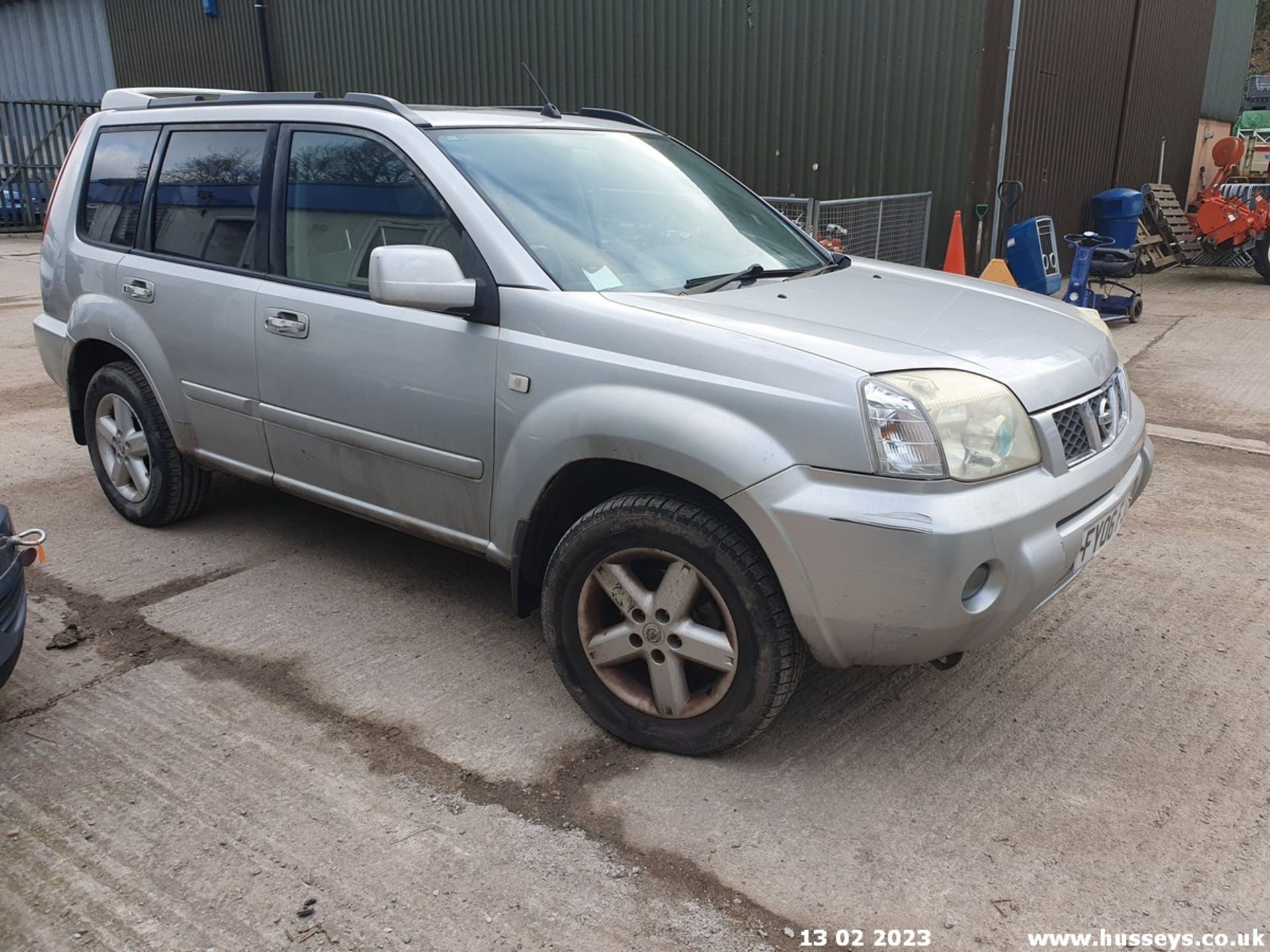 06/06 NISSAN X-TRAIL COLUMBIA DCI - 2184cc 5dr Estate (Silver, 135k) - Image 13 of 28