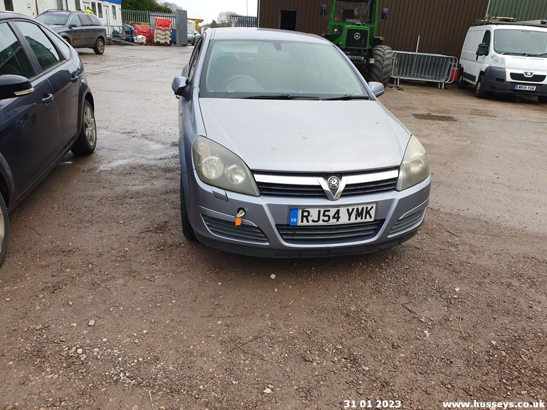 04/54 VAUXHALL ASTRA CLUB CDTI - 1686cc 5dr Hatchback (Silver) - Image 20 of 21