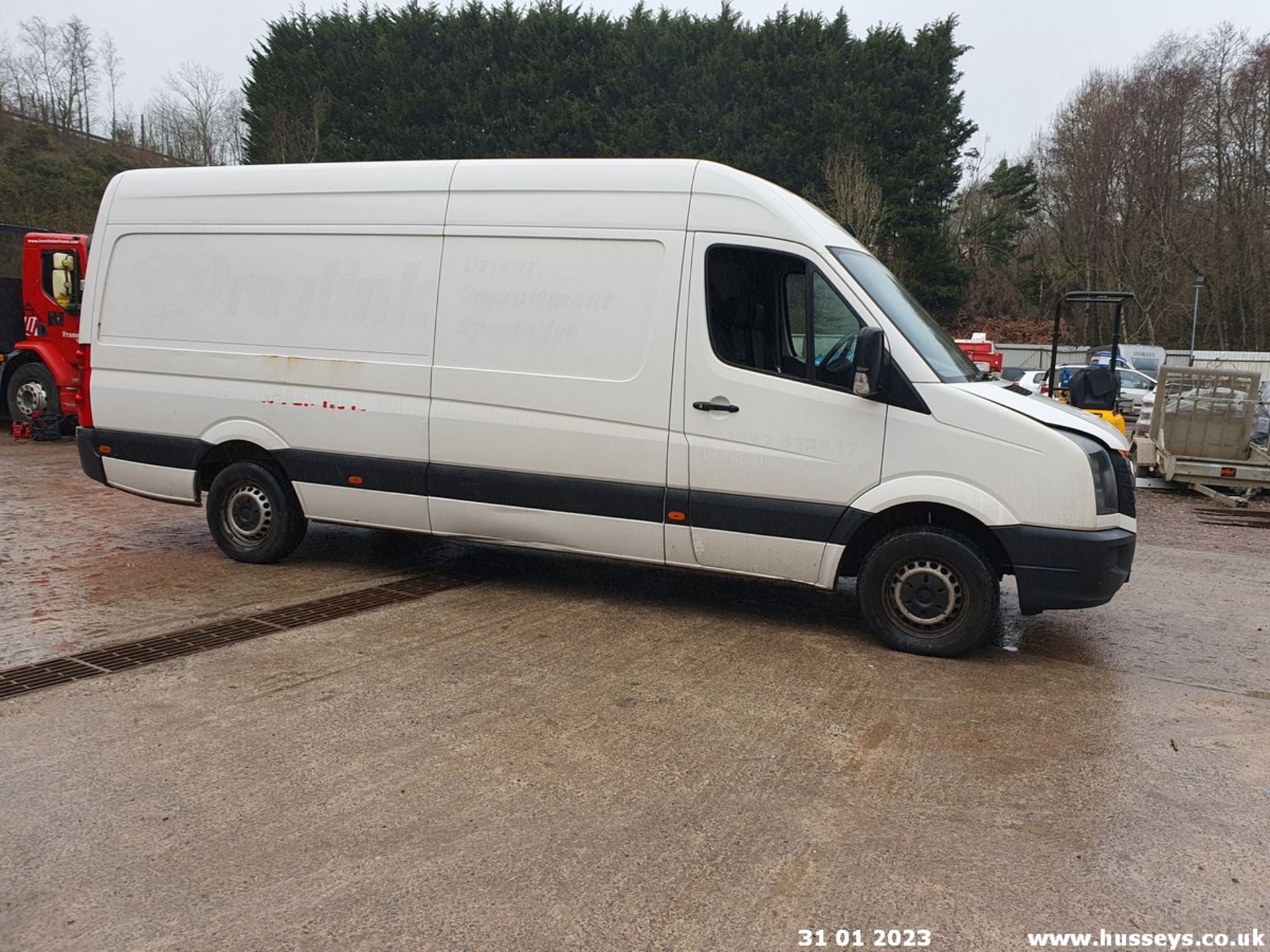 15/65 VOLKSWAGEN CRAFTER CR35 STARTLINE TD - 1968cc 5dr Van (White, 239k) - Image 13 of 55