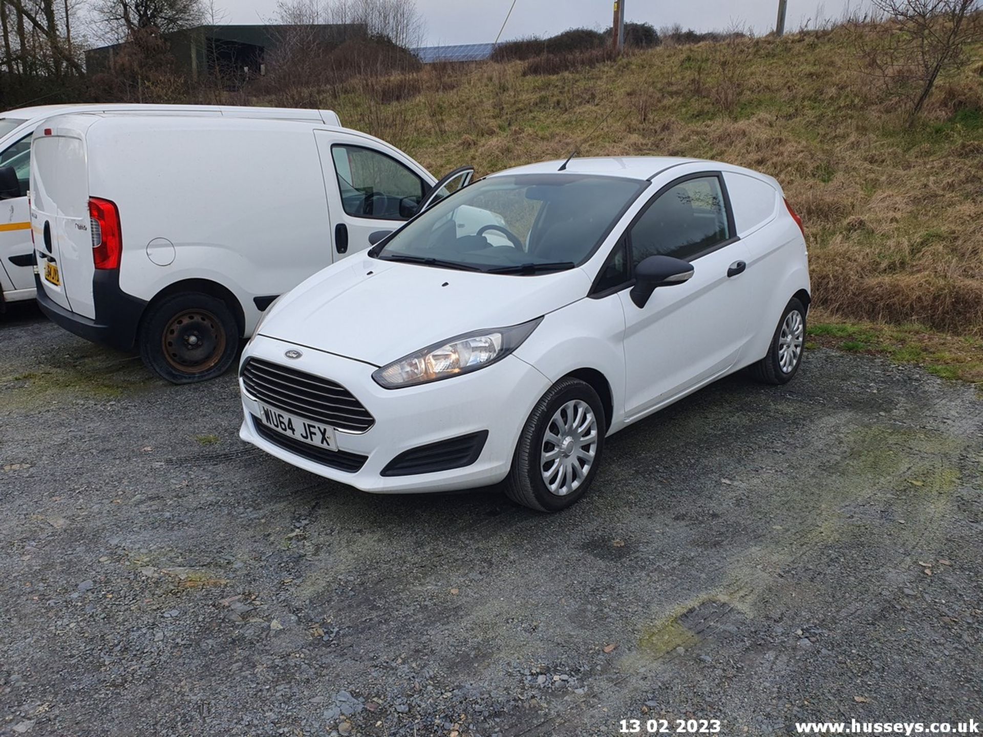 14/64 FORD FIESTA BASE TDCI - 1499cc 3dr Van (White, 103k) - Image 5 of 25