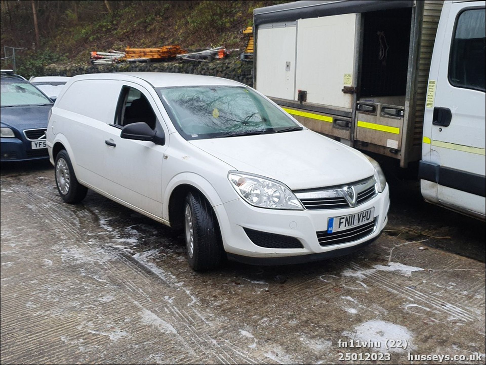 11/11 VAUXHALL ASTRA CLUB A/C CDTI - 1686cc 3dr Van (White, 90k) - Image 22 of 29