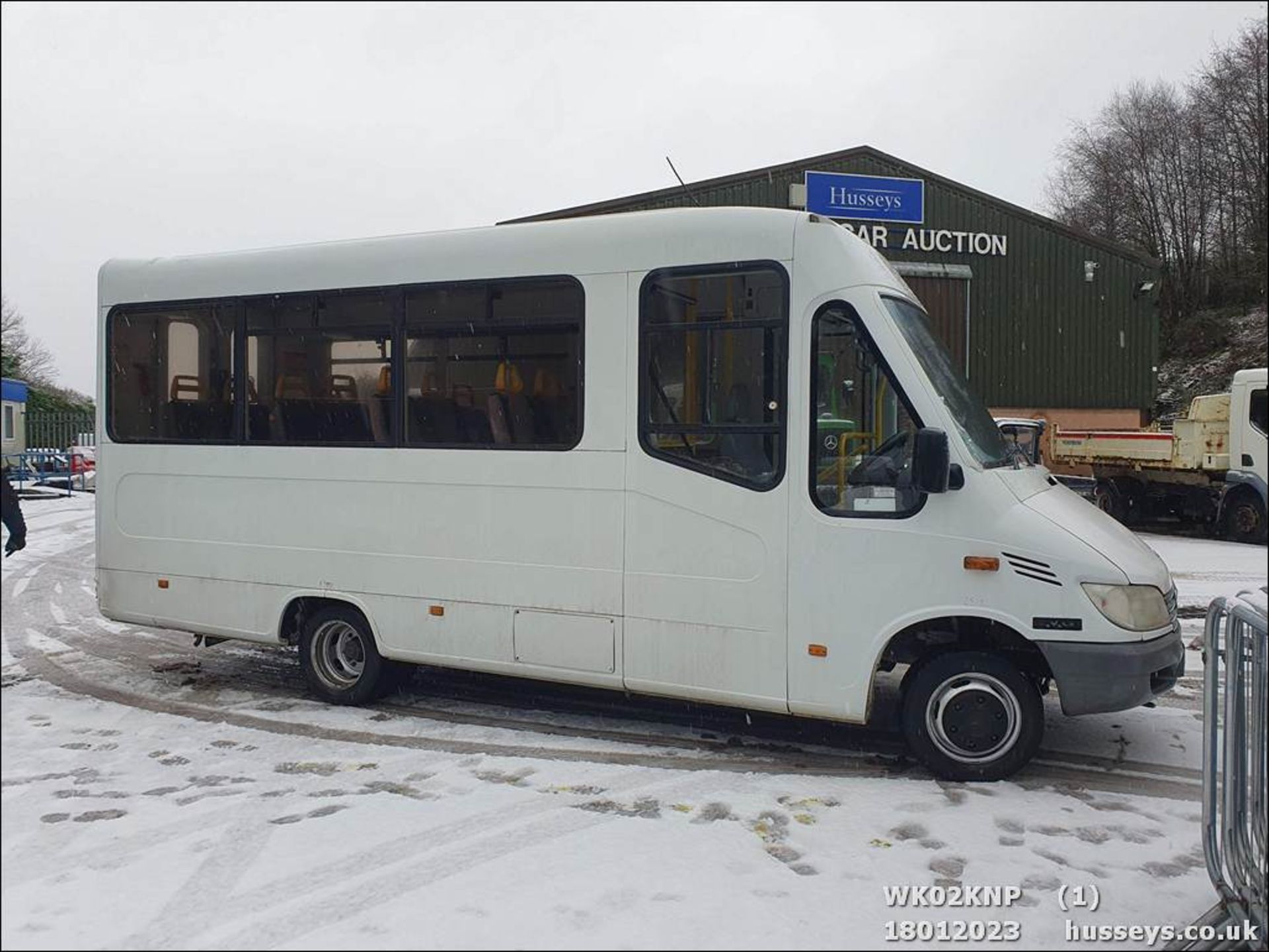 02/02 MERCEDES SPRINTER 413 CDI - 2151cc 2dr Minibus (White, 415k) - Image 3 of 15