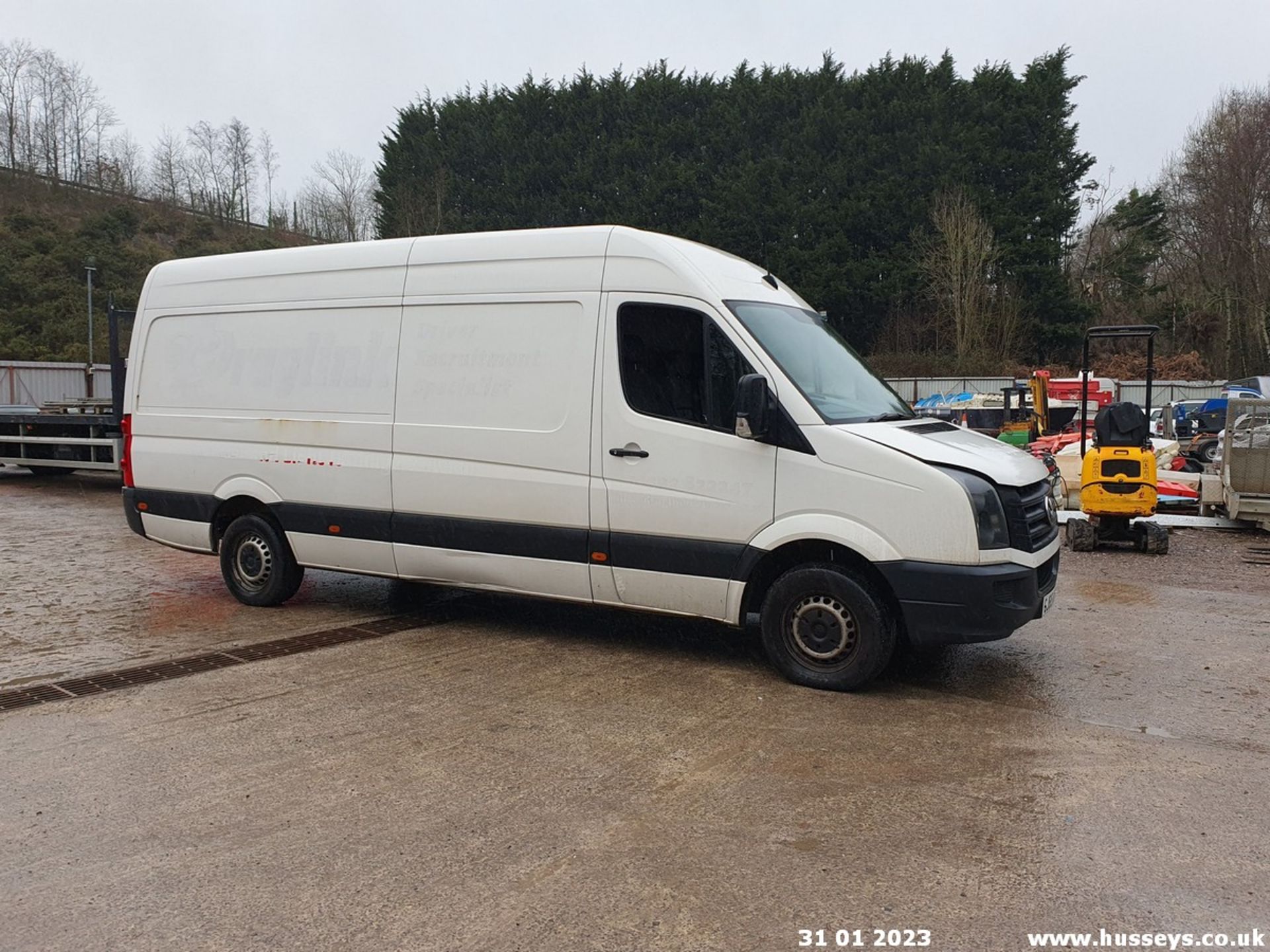 15/65 VOLKSWAGEN CRAFTER CR35 STARTLINE TD - 1968cc 5dr Van (White, 239k) - Image 12 of 55