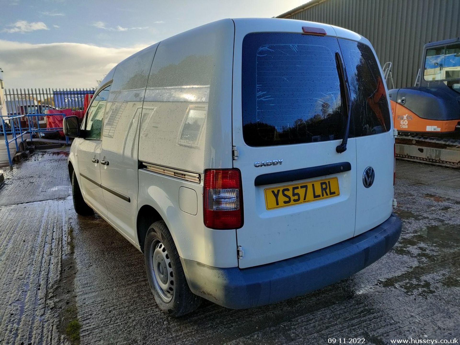 08/57 VOLKSWAGEN CADDY 69PS SDI - 1968cc 5dr Van (White) - Image 11 of 28