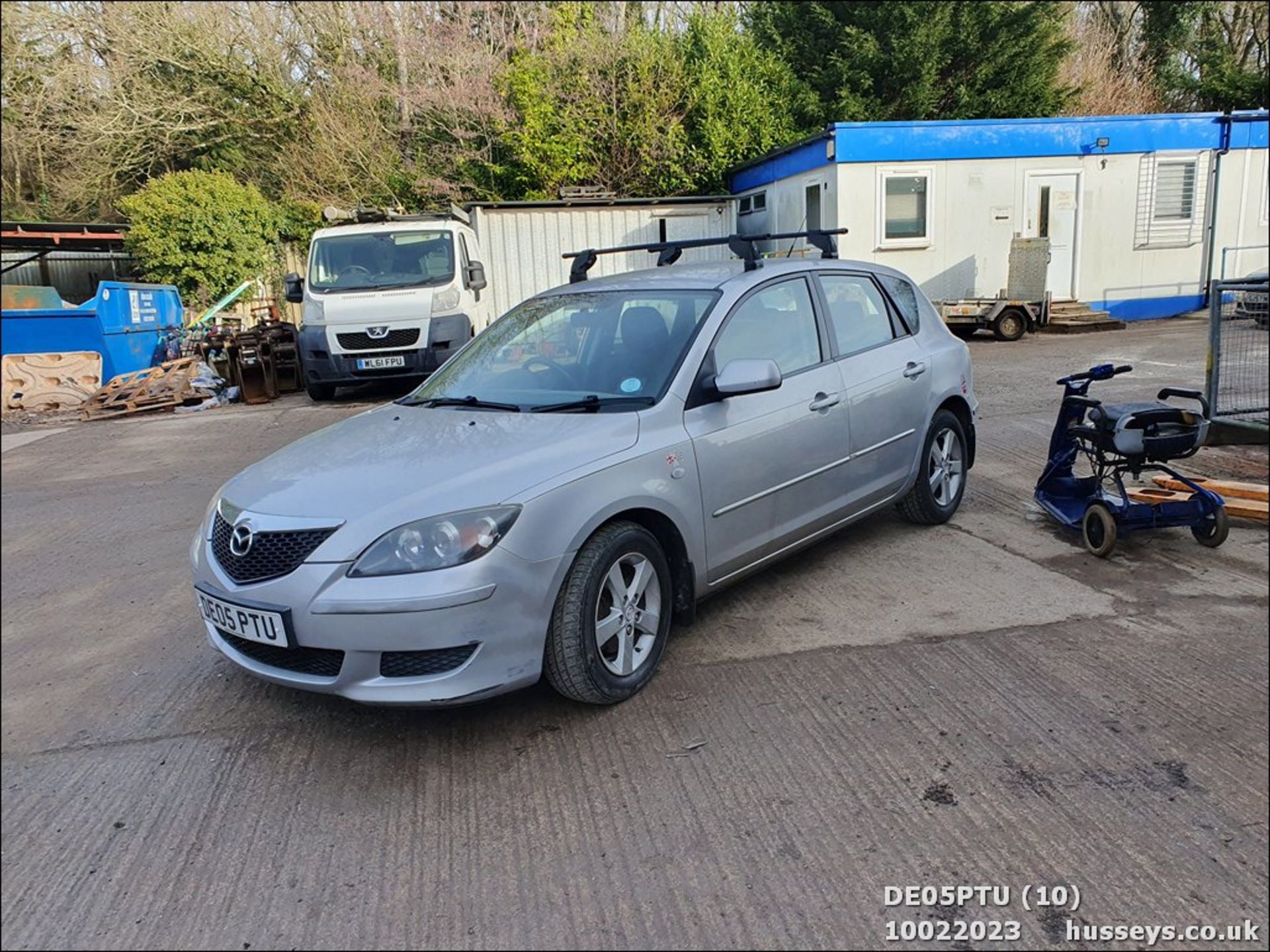 05/05 MAZDA 3 TS - 1598cc 5dr Hatchback (Silver, 101k) - Image 10 of 39