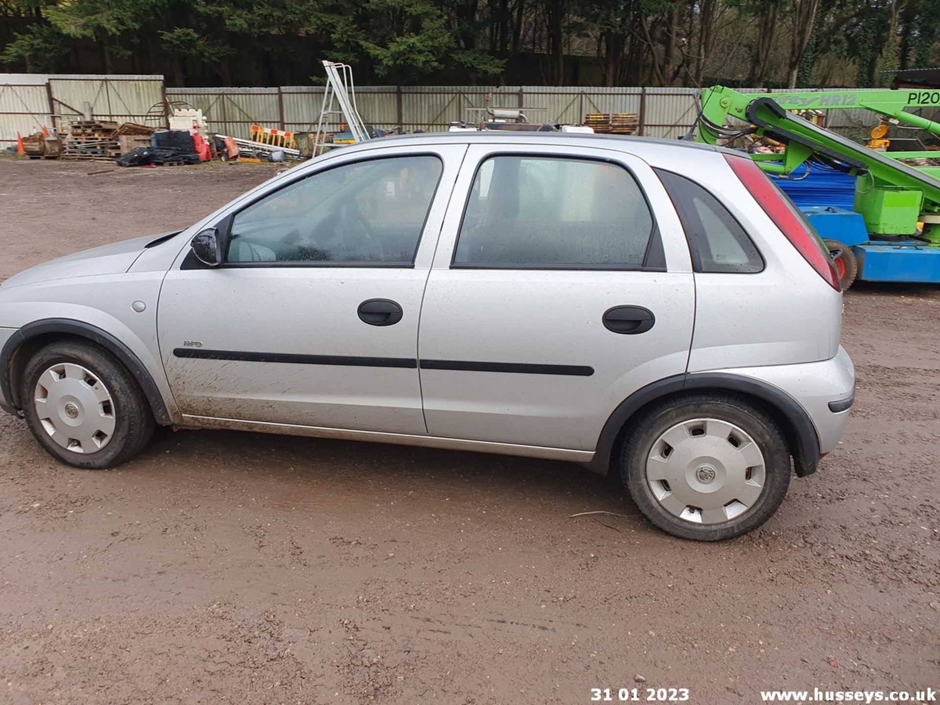 06/06 VAUXHALL CORSA LIFE TWINPORT - 1229cc 5dr Hatchback (Silver, 67k) - Image 16 of 34