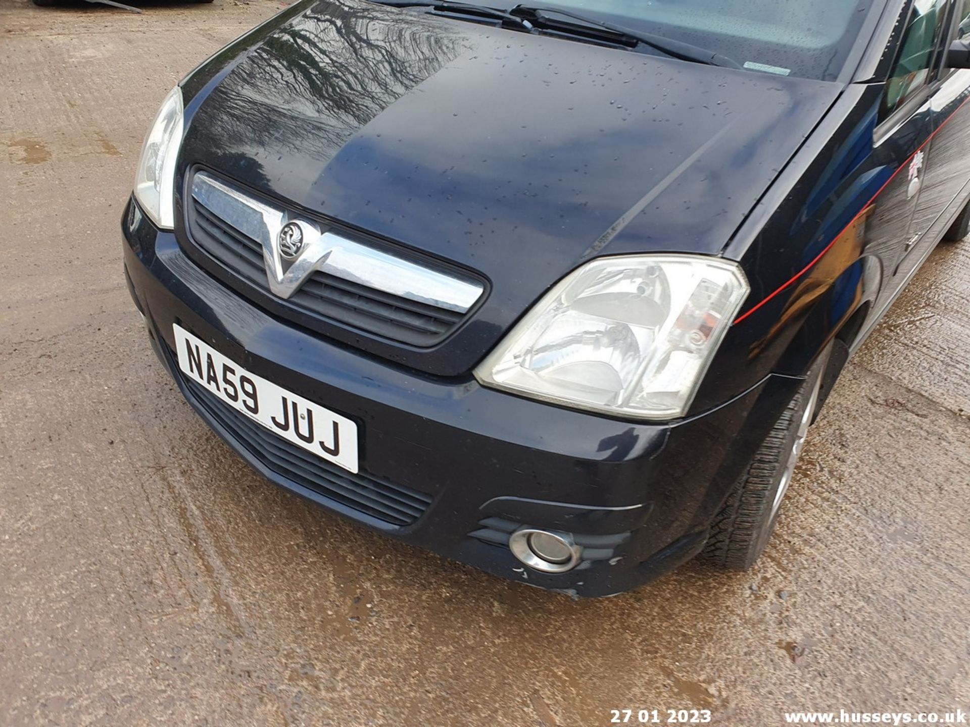 10/59 VAUXHALL MERIVA DESIGN 16V T-PORT - 1364cc 5dr MPV (Black) - Image 20 of 39