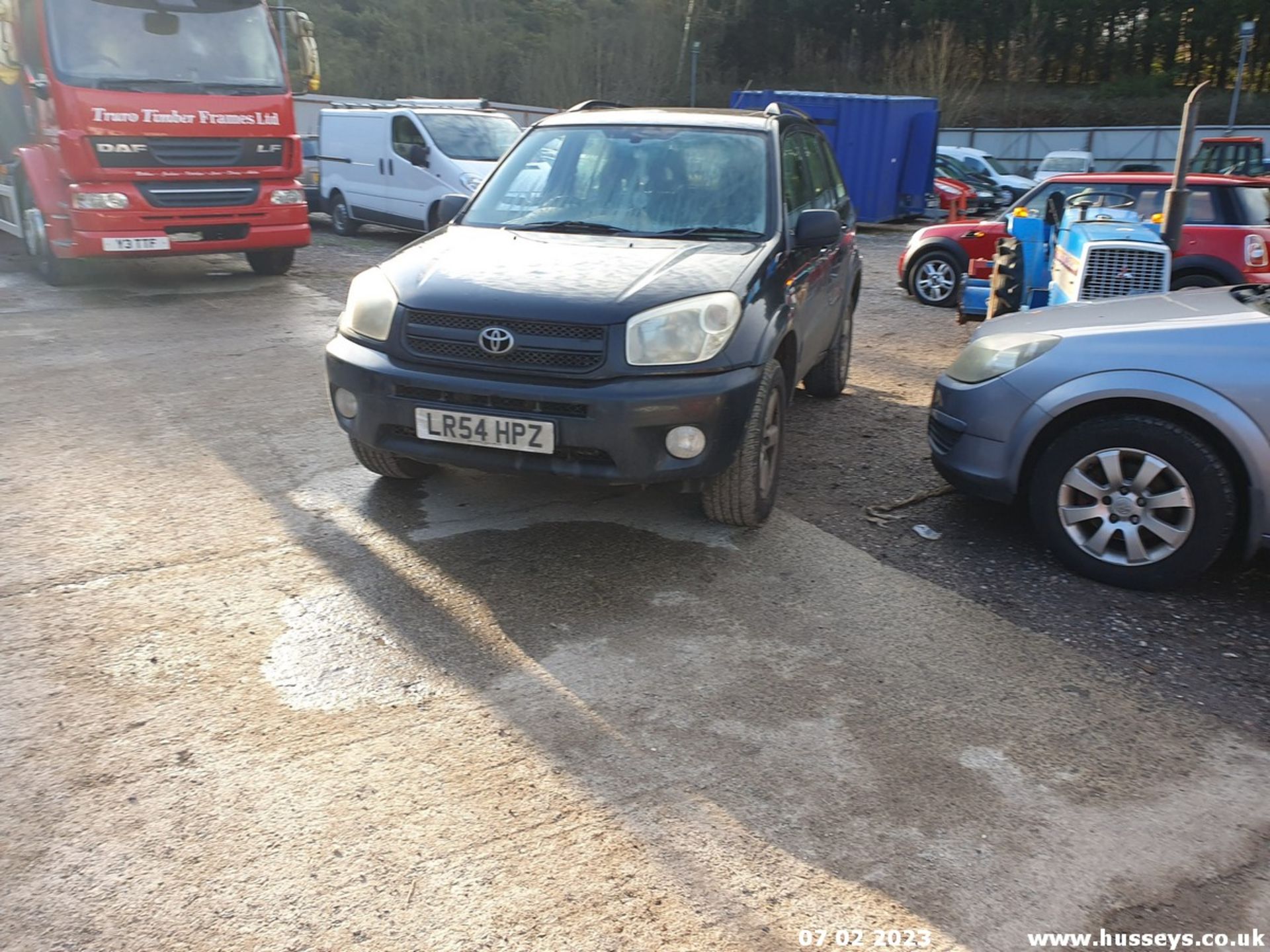 04/54 TOYOTA RAV4 XT4 VVTI - 1998cc 5dr Estate (Black, 203k) - Image 11 of 46