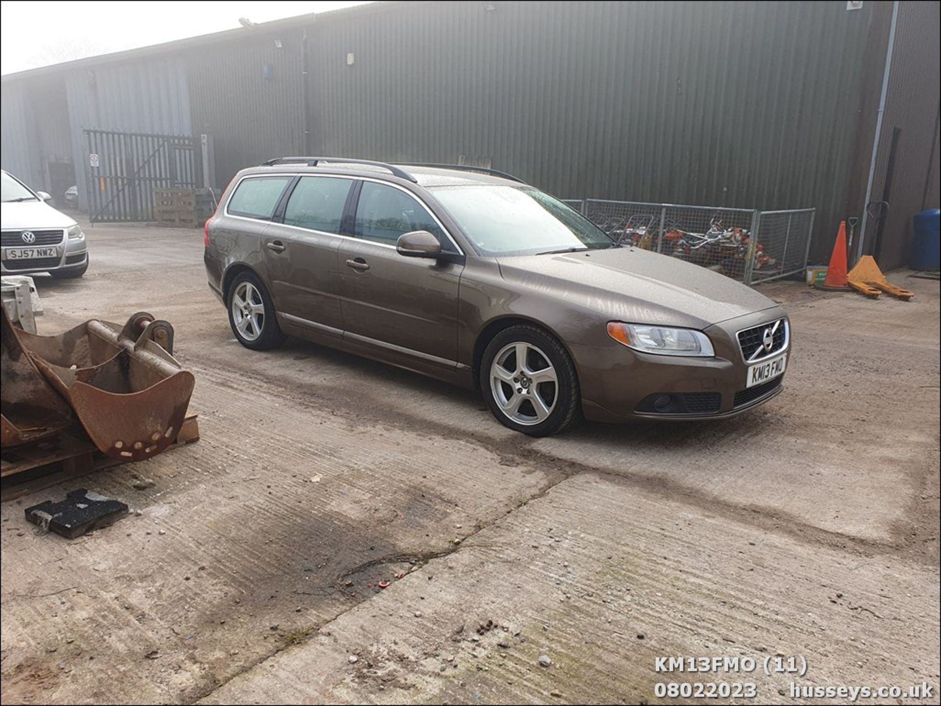 13/13 VOLVO V70 SE D2 AUTO - 1560cc 5dr Estate (Bronze, 177k) - Image 11 of 50