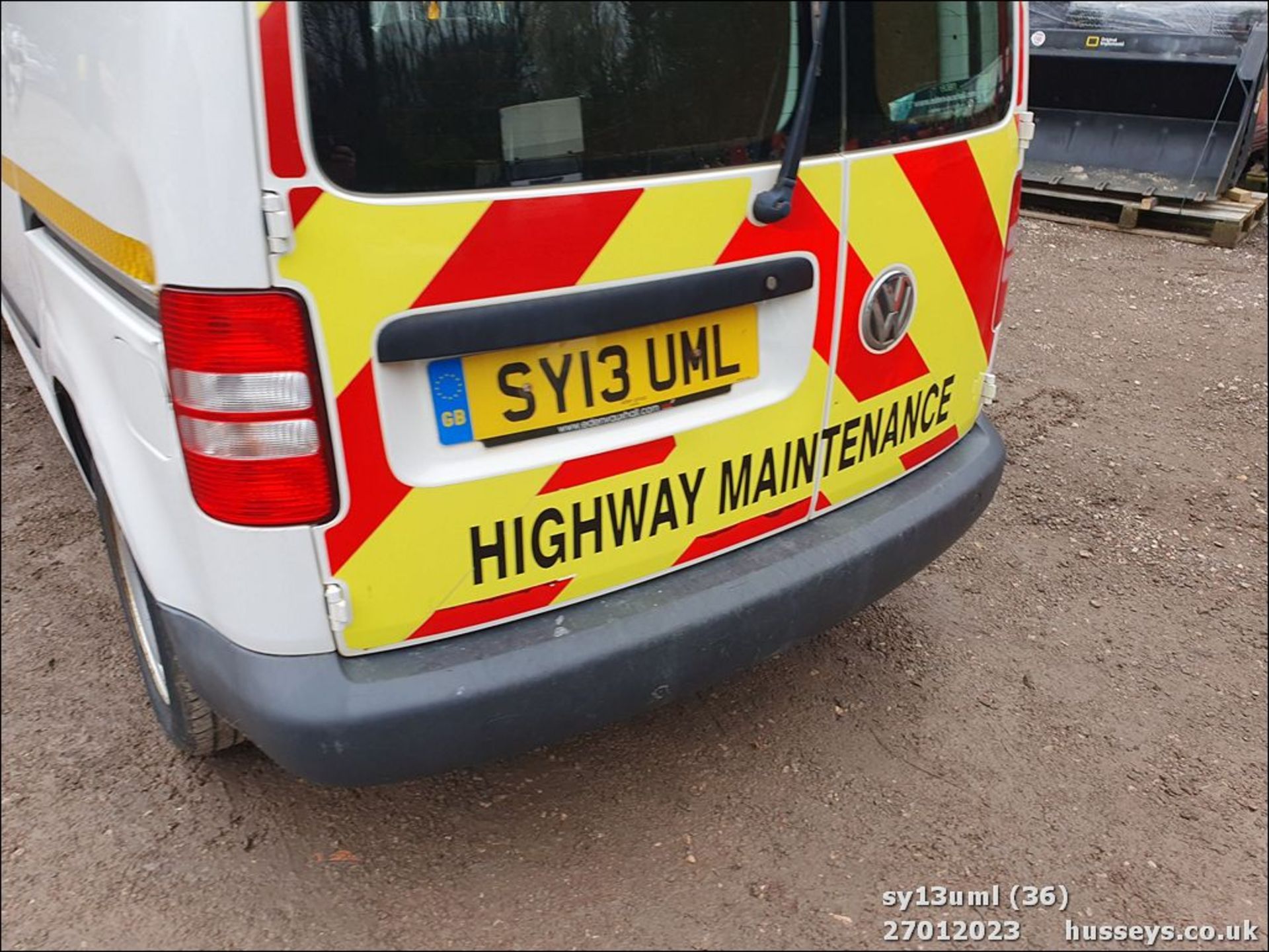 13/13 VOLKSWAGEN CADDY C20 TDI 102 - 1598cc 5dr Van (White, 173k) - Image 36 of 49