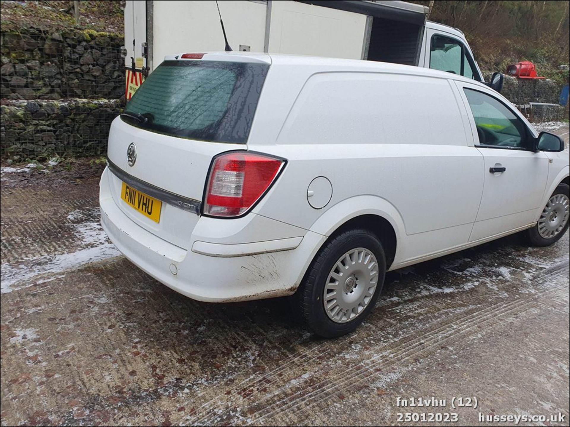 11/11 VAUXHALL ASTRA CLUB A/C CDTI - 1686cc 3dr Van (White, 90k) - Image 12 of 29