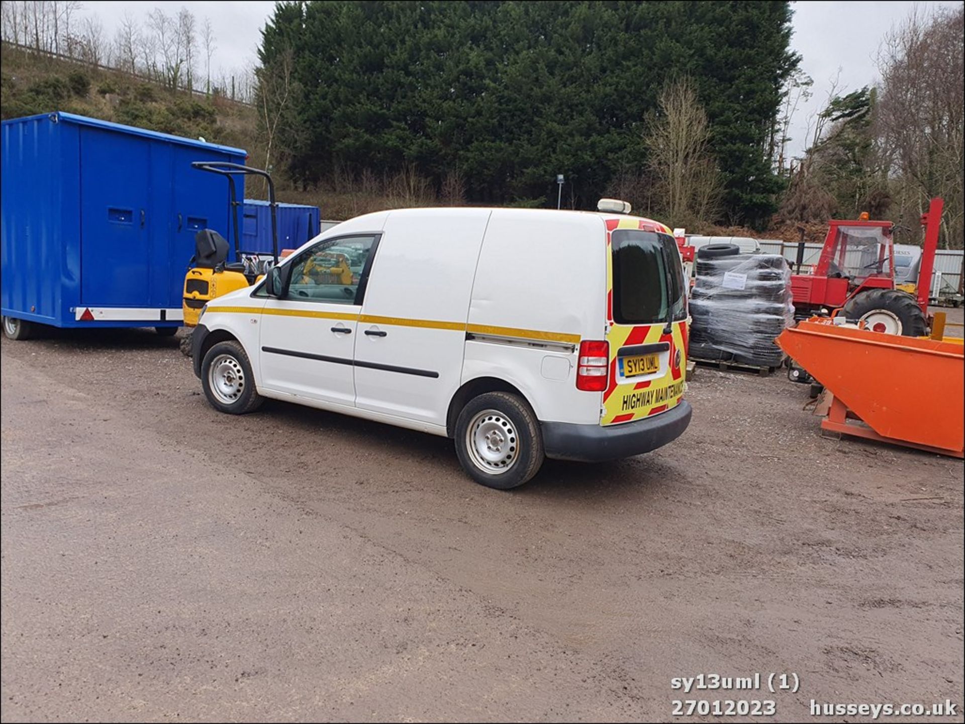 13/13 VOLKSWAGEN CADDY C20 TDI 102 - 1598cc 5dr Van (White, 173k) - Image 2 of 49