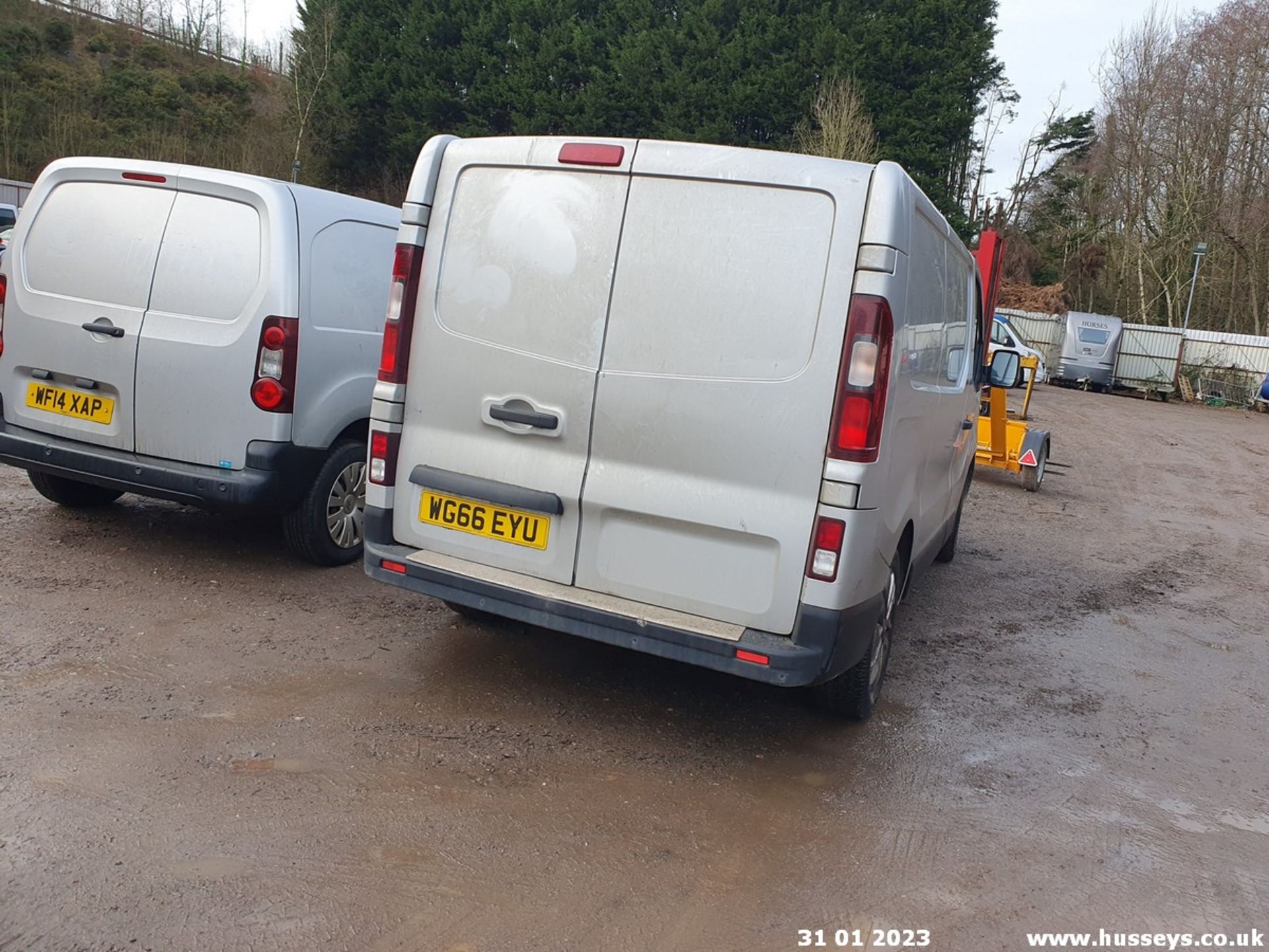 16/66 RENAULT TRAFIC SL27 SPORT NAV ENG - 1598cc 5dr Van (Silver, 170k) - Image 15 of 45