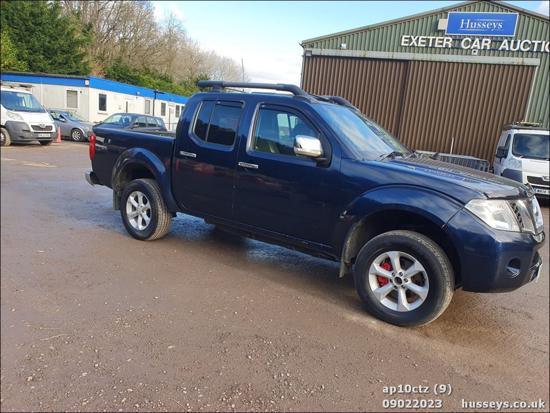 10/10 NISSAN NAVARA TEKNA D/C DCI 188 - 2488cc Pickup (Blue, 124k) - Image 10 of 45