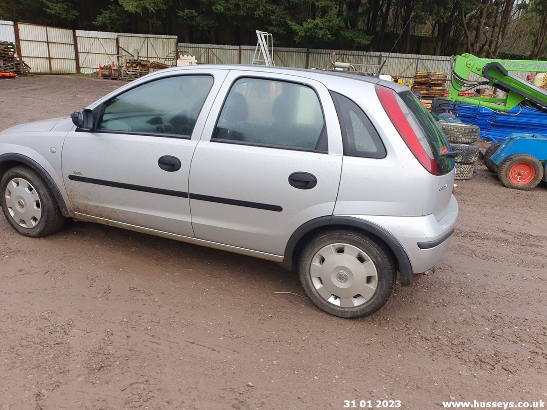 06/06 VAUXHALL CORSA LIFE TWINPORT - 1229cc 5dr Hatchback (Silver, 67k) - Image 17 of 34