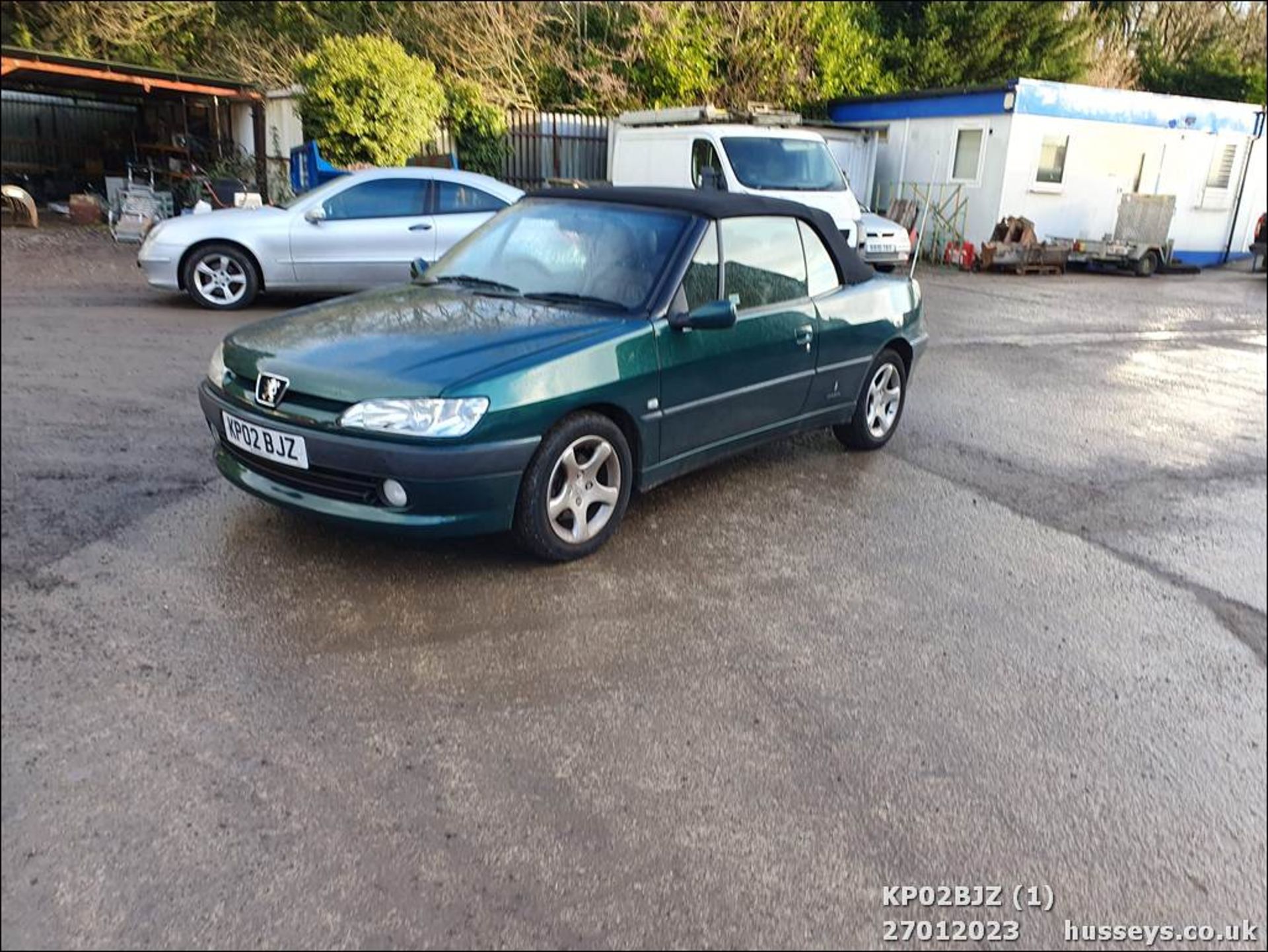 02/02 PEUGEOT 306 CABRIOLET SE 16V - 1761cc 2dr Convertible (Green, 94k) - Image 2 of 40