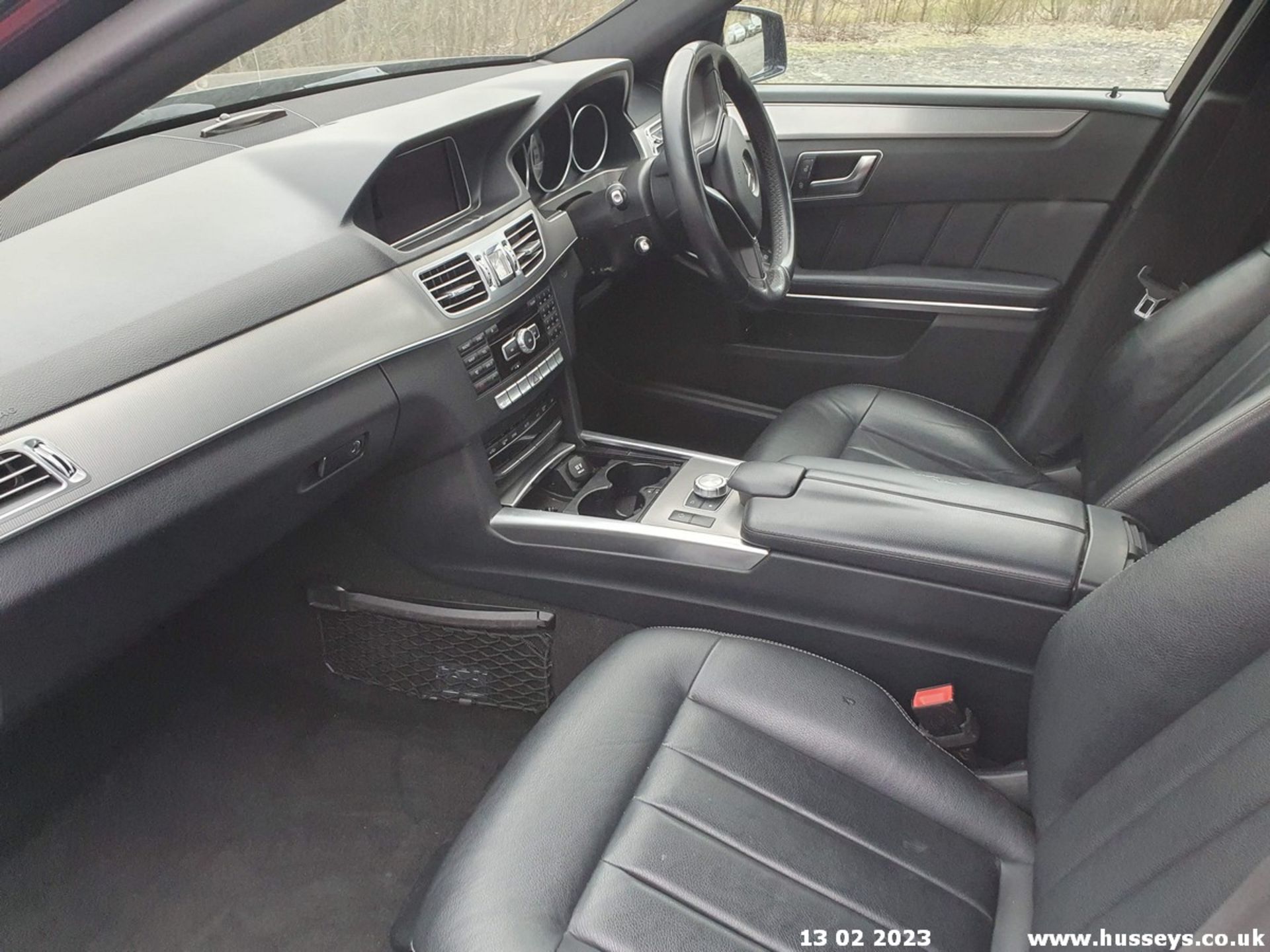 14/14 MERCEDES-BENZ E300 SE BLUETEC HYBRID AU - 2143cc 4dr Saloon (Blue) - Image 15 of 20