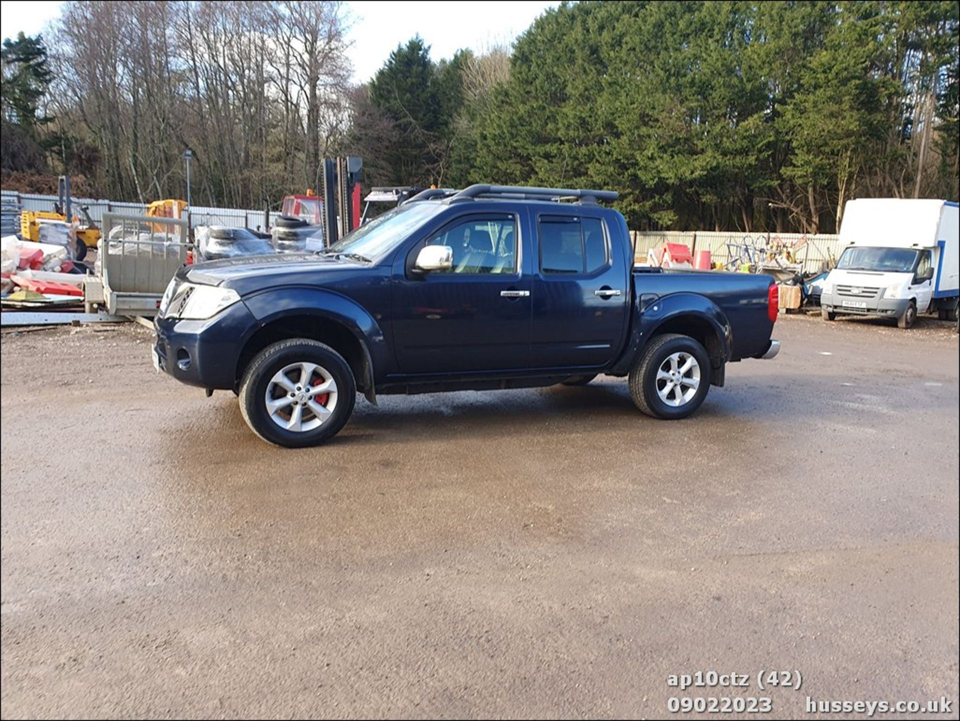 10/10 NISSAN NAVARA TEKNA D/C DCI 188 - 2488cc Pickup (Blue, 124k) - Image 42 of 45