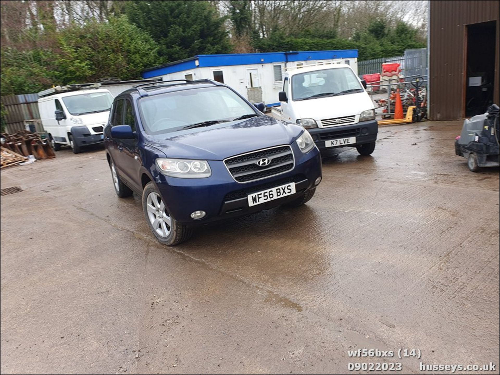 06/56 HYUNDAI SANTA FE CDX+ CRTD A - 2188cc 5dr Estate (Blue, 92k) - Image 14 of 45