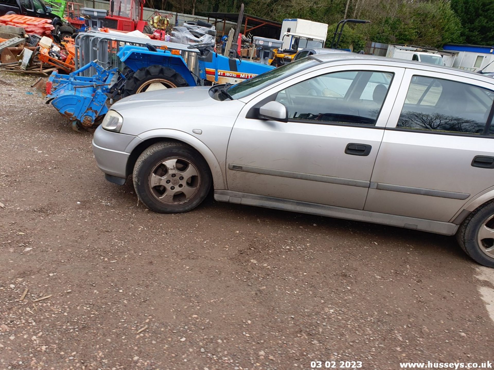 2000 VAUXHALL ASTRA CDX 16V AUTO - 1796cc 5dr Hatchback (Silver, 117k) - Image 10 of 32