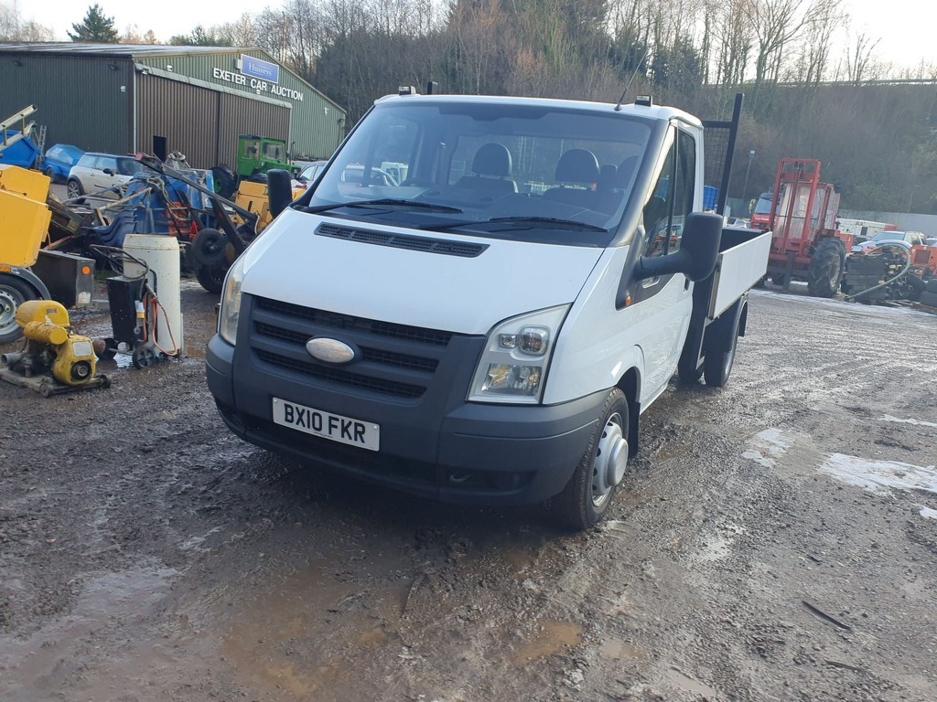 10/10 FORD TRANSIT 100 T350M RWD - 2402cc 2dr Tipper (White, 118k) - Image 7 of 27