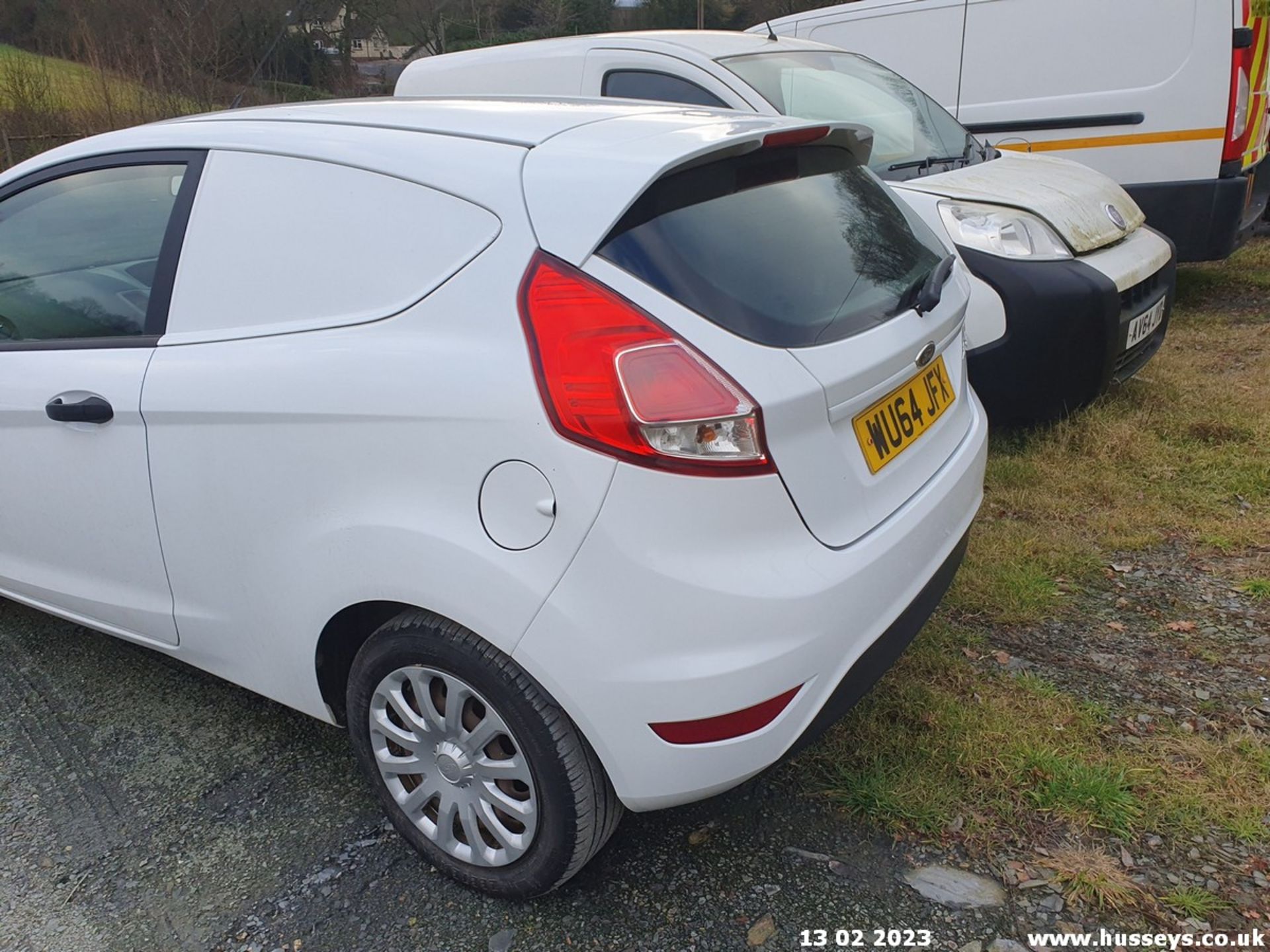 14/64 FORD FIESTA BASE TDCI - 1499cc 3dr Van (White, 103k) - Image 12 of 25