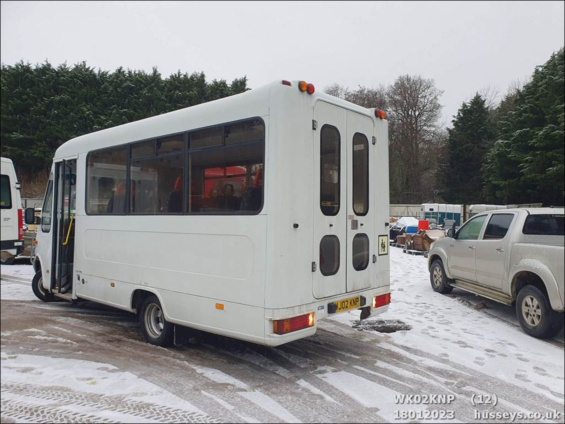 02/02 MERCEDES SPRINTER 413 CDI - 2151cc 2dr Minibus (White, 415k) - Image 13 of 15