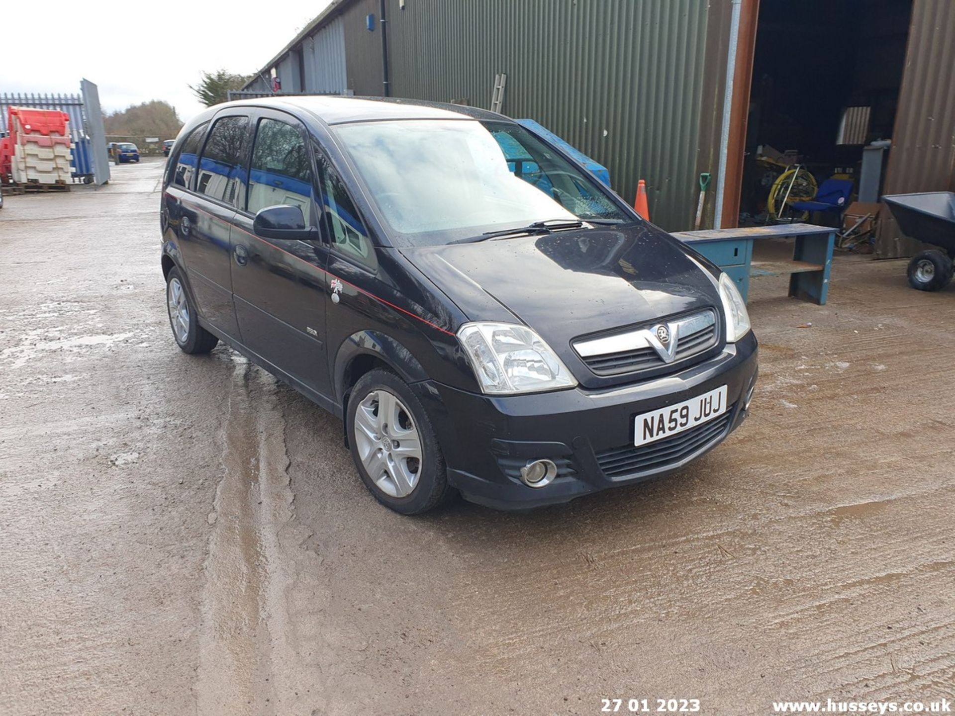 10/59 VAUXHALL MERIVA DESIGN 16V T-PORT - 1364cc 5dr MPV (Black) - Image 10 of 39