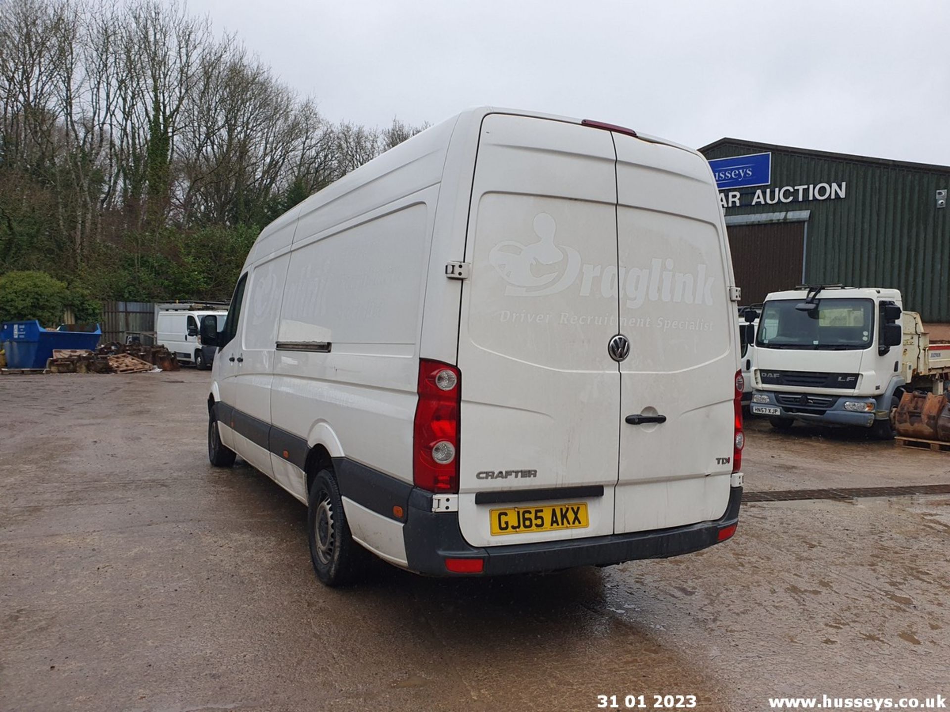 15/65 VOLKSWAGEN CRAFTER CR35 STARTLINE TD - 1968cc 5dr Van (White, 239k) - Image 25 of 55