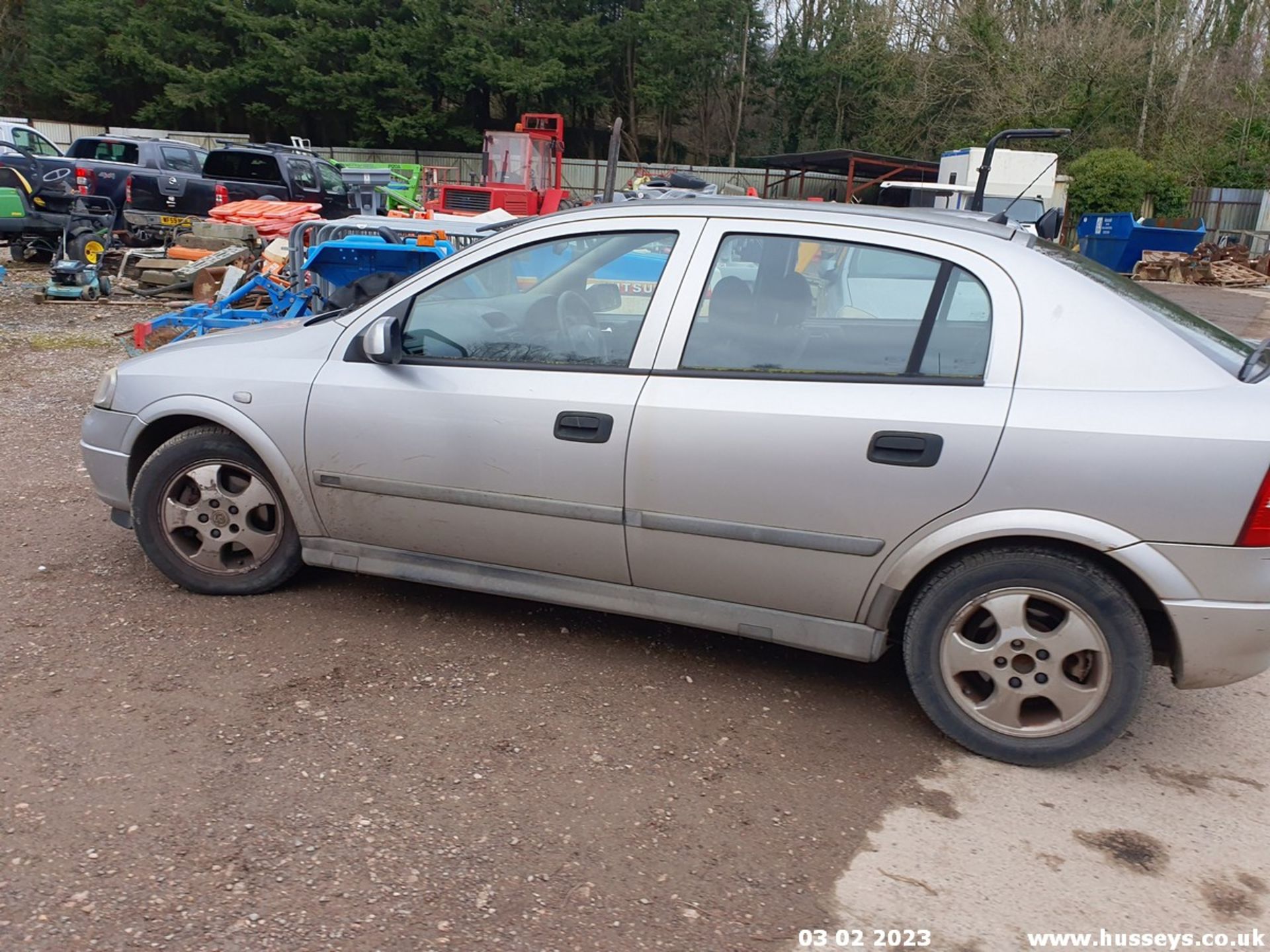 2000 VAUXHALL ASTRA CDX 16V AUTO - 1796cc 5dr Hatchback (Silver, 117k) - Image 8 of 32